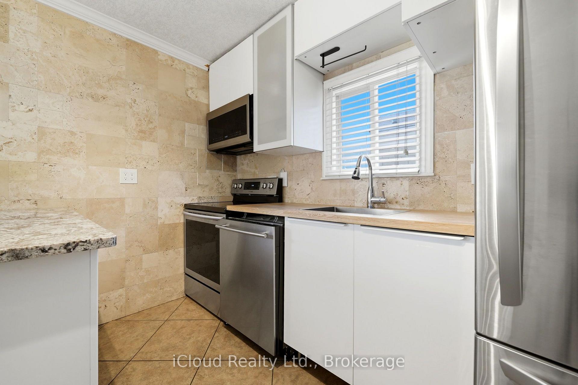 Photo 9 of 51 Delena Avenue S, Hamilton, Parkview — HOMEH