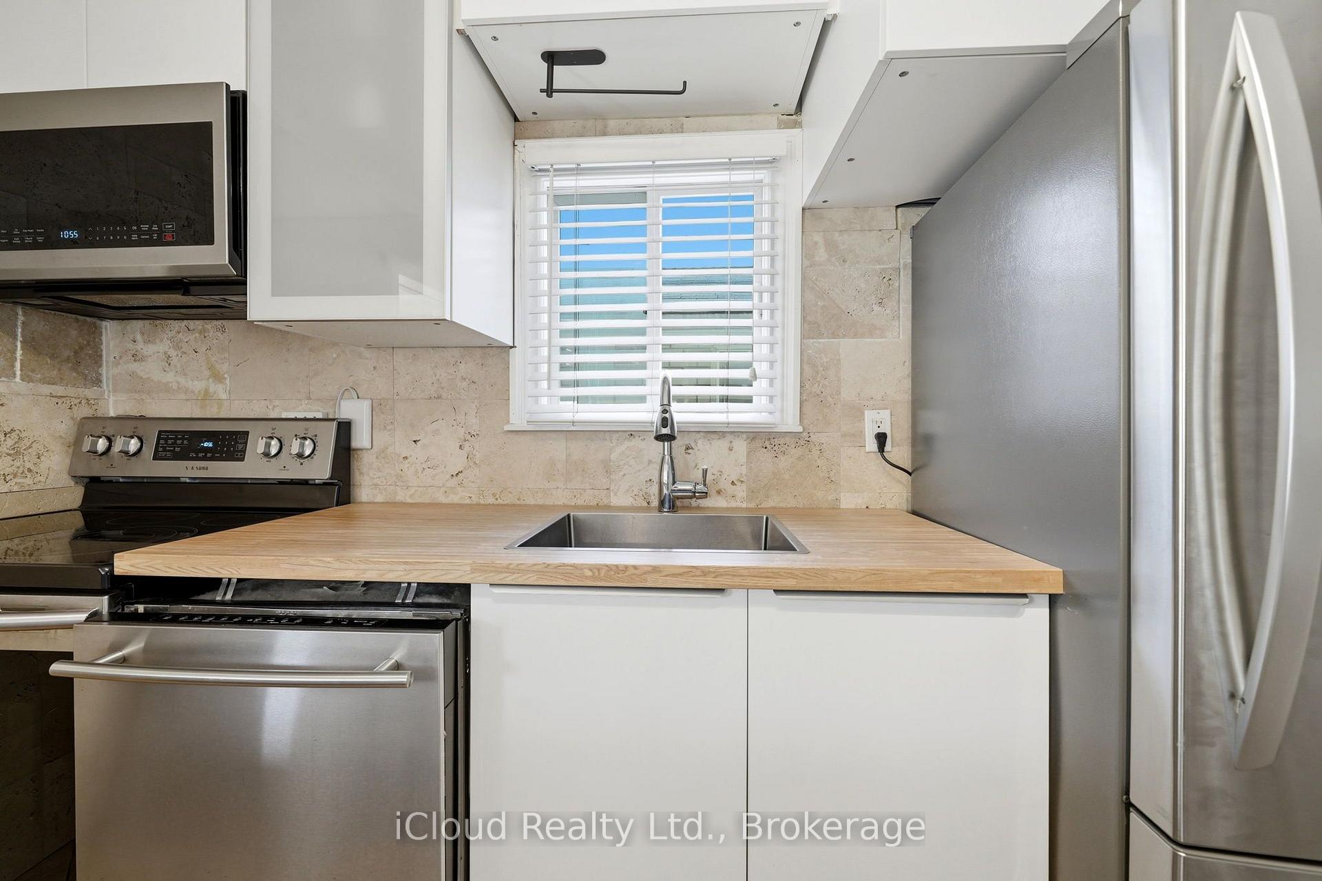 Photo 10 of 51 Delena Avenue S, Hamilton, Parkview — HOMEH