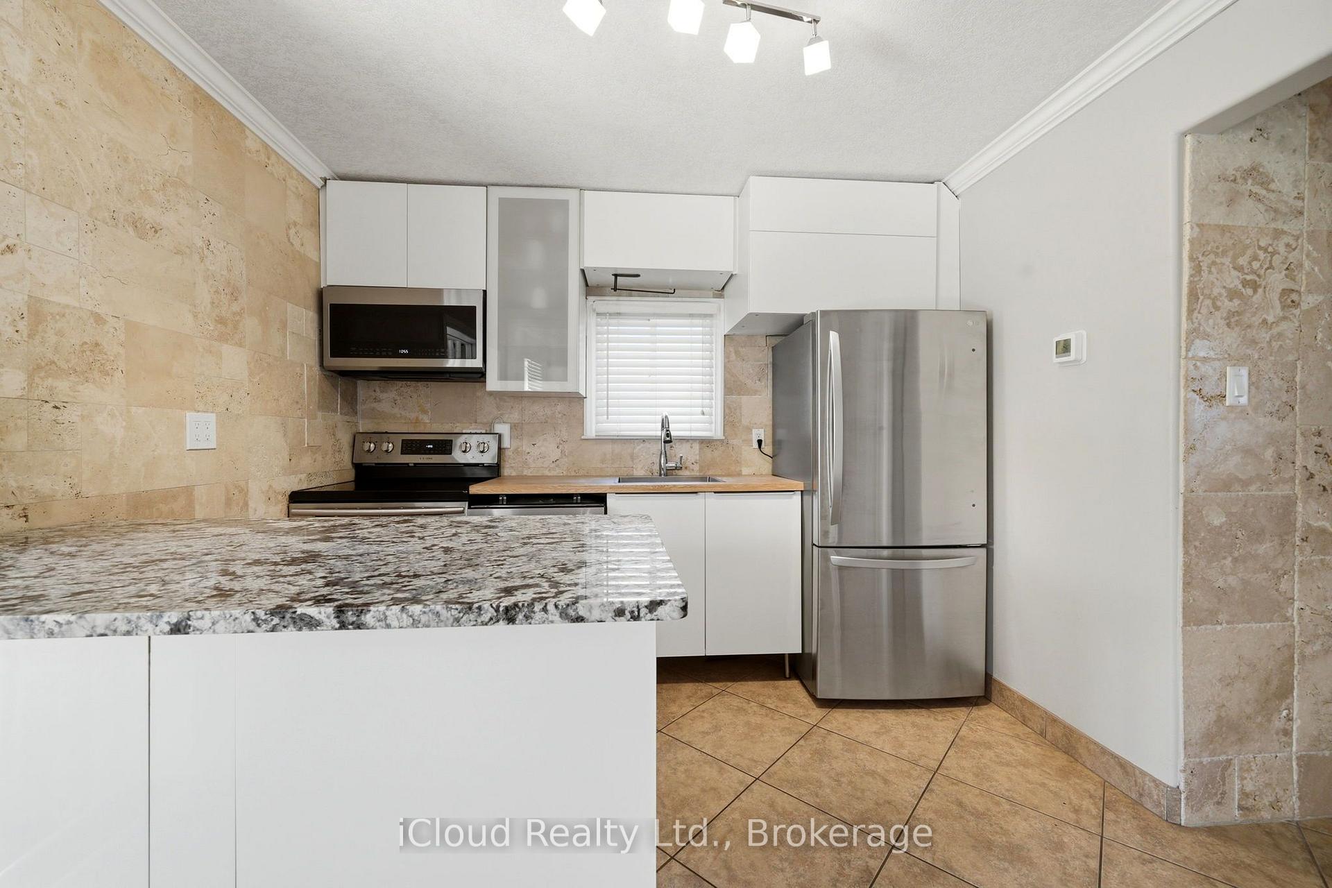 Photo 11 of 51 Delena Avenue S, Hamilton, Parkview — HOMEH
