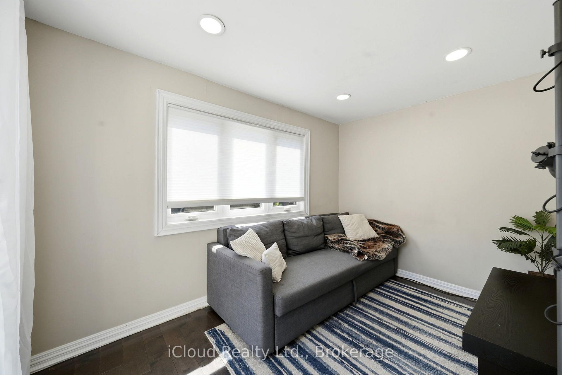 Photo 14 of 51 Delena Avenue S, Hamilton, Parkview — HOMEH