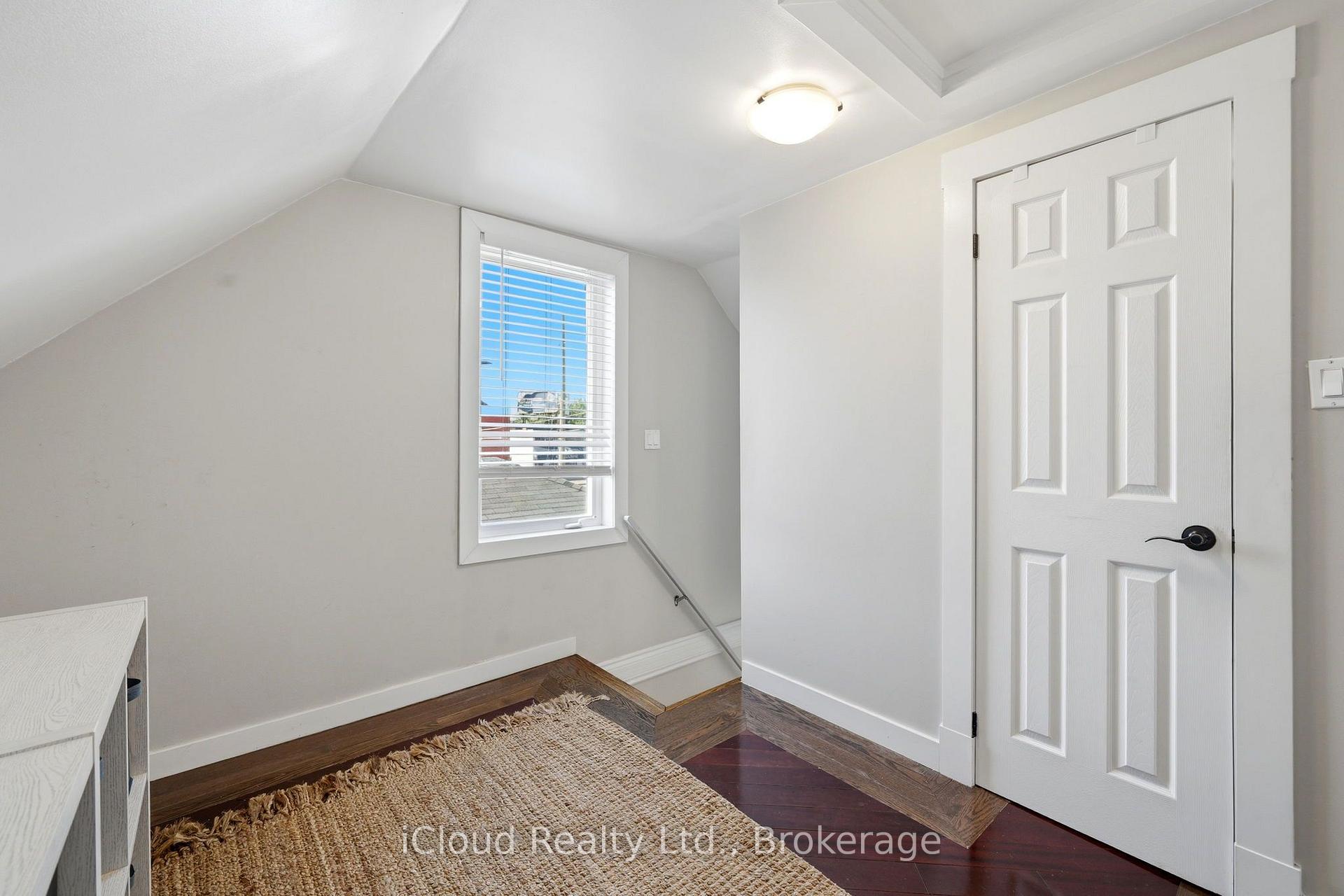 Photo 20 of 51 Delena Avenue S, Hamilton, Parkview — HOMEH