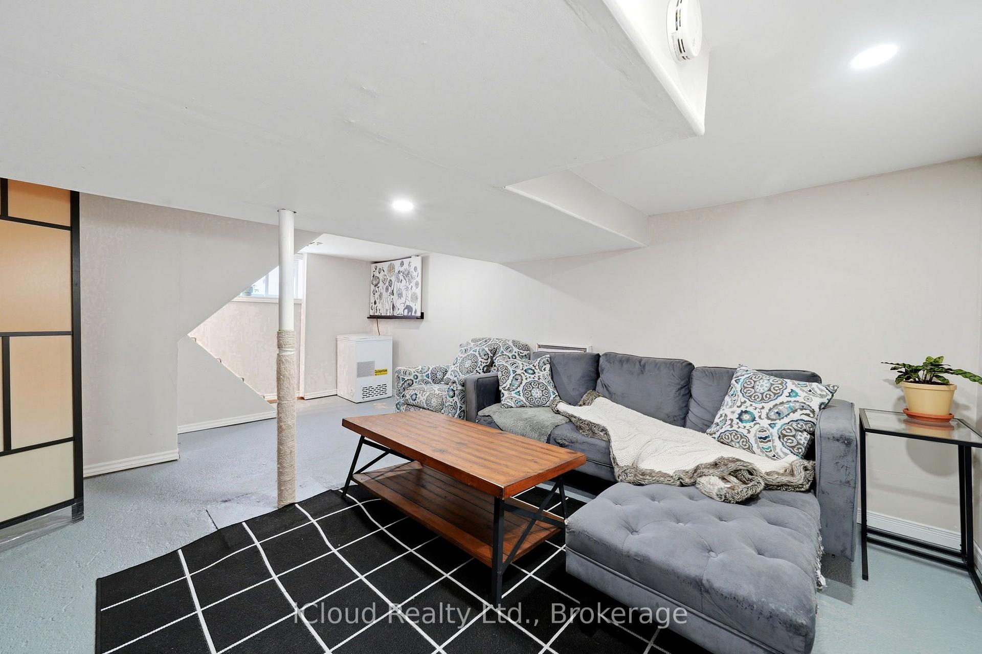 Photo 27 of 51 Delena Avenue S, Hamilton, Parkview — HOMEH