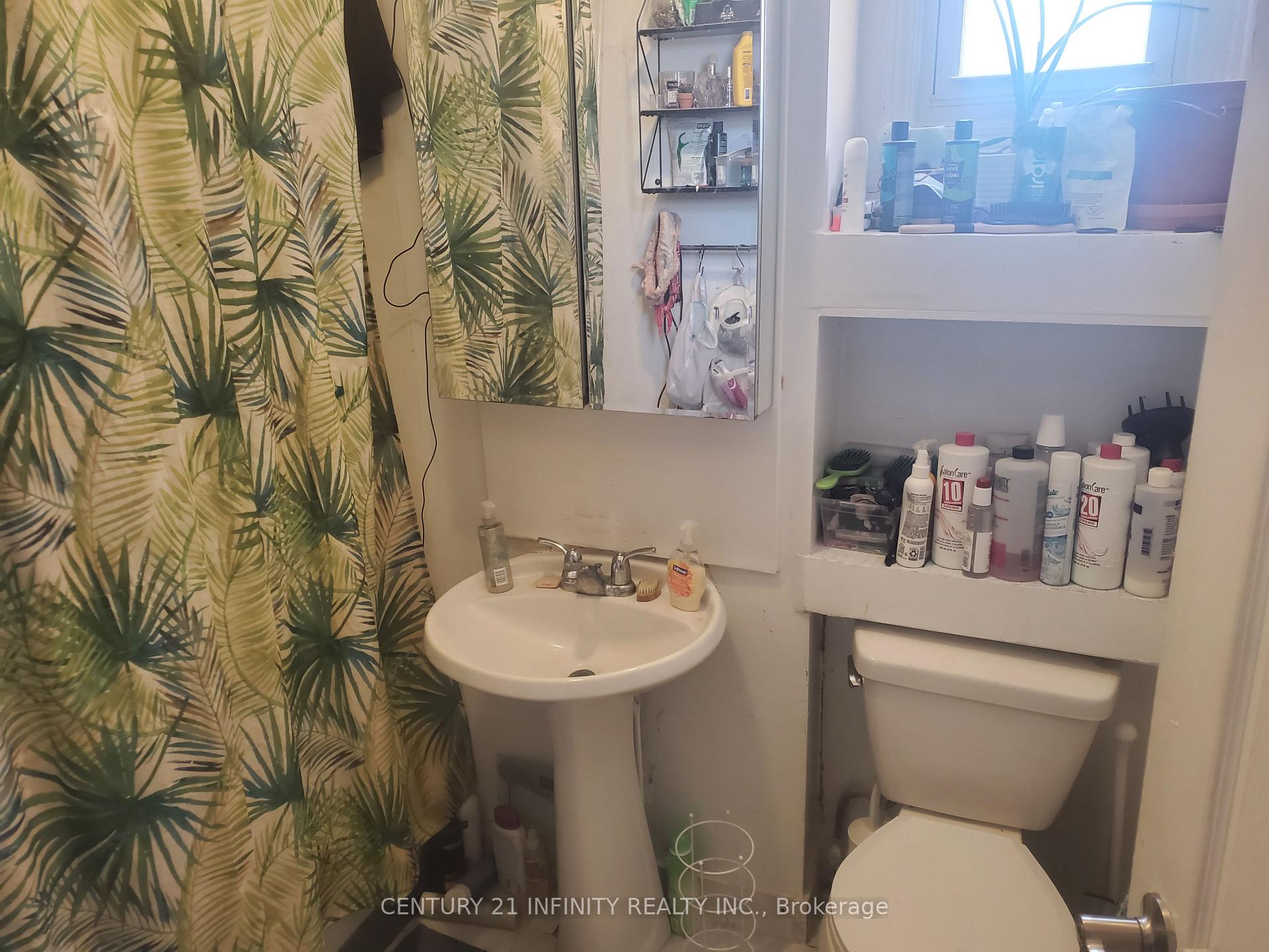 Photo 5 of Unit 2, 134 Simcoe Street S, Oshawa, Central — HOMEH