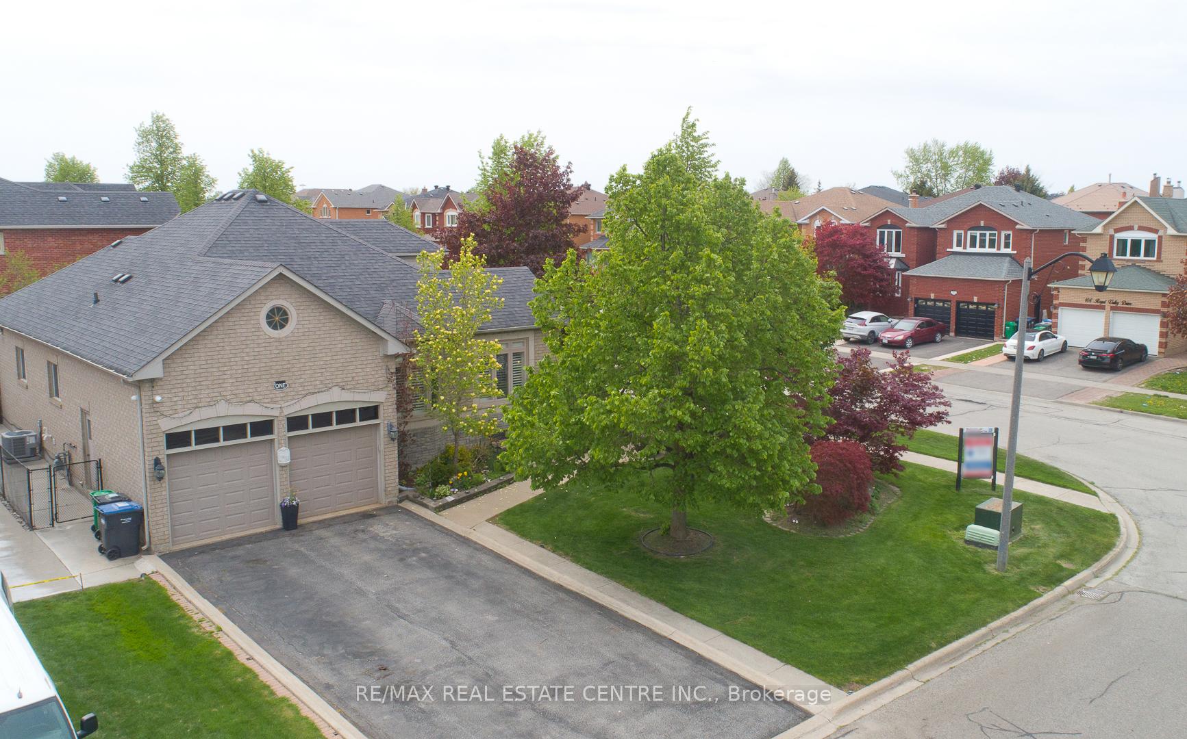 Photo 3 of 1 Kirkwood Crescent, Caledon, Rural Caledon — HOMEH