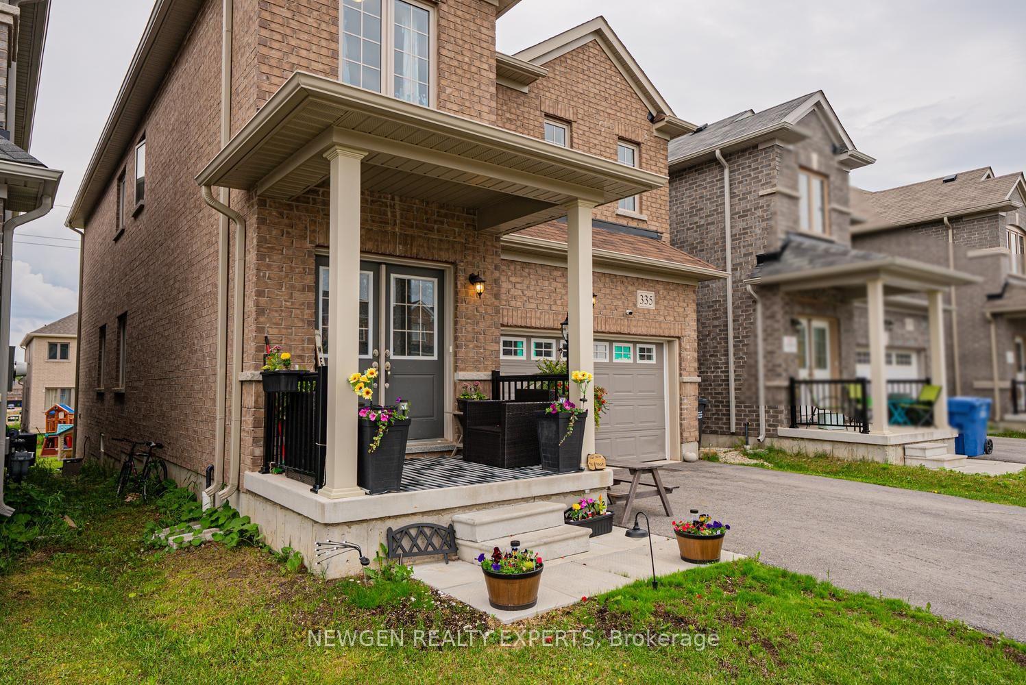 Photo 4 of 335 Ridley Crescent, Southgate — HOMEH