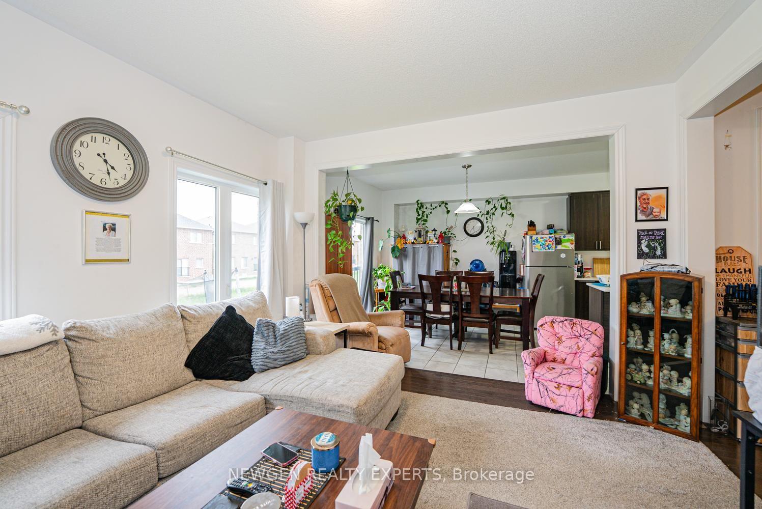 Photo 13 of 335 Ridley Crescent, Southgate — HOMEH