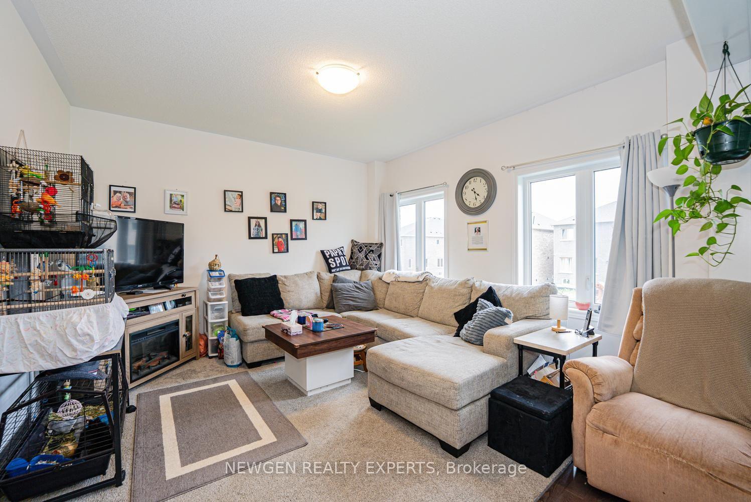 Photo 14 of 335 Ridley Crescent, Southgate — HOMEH