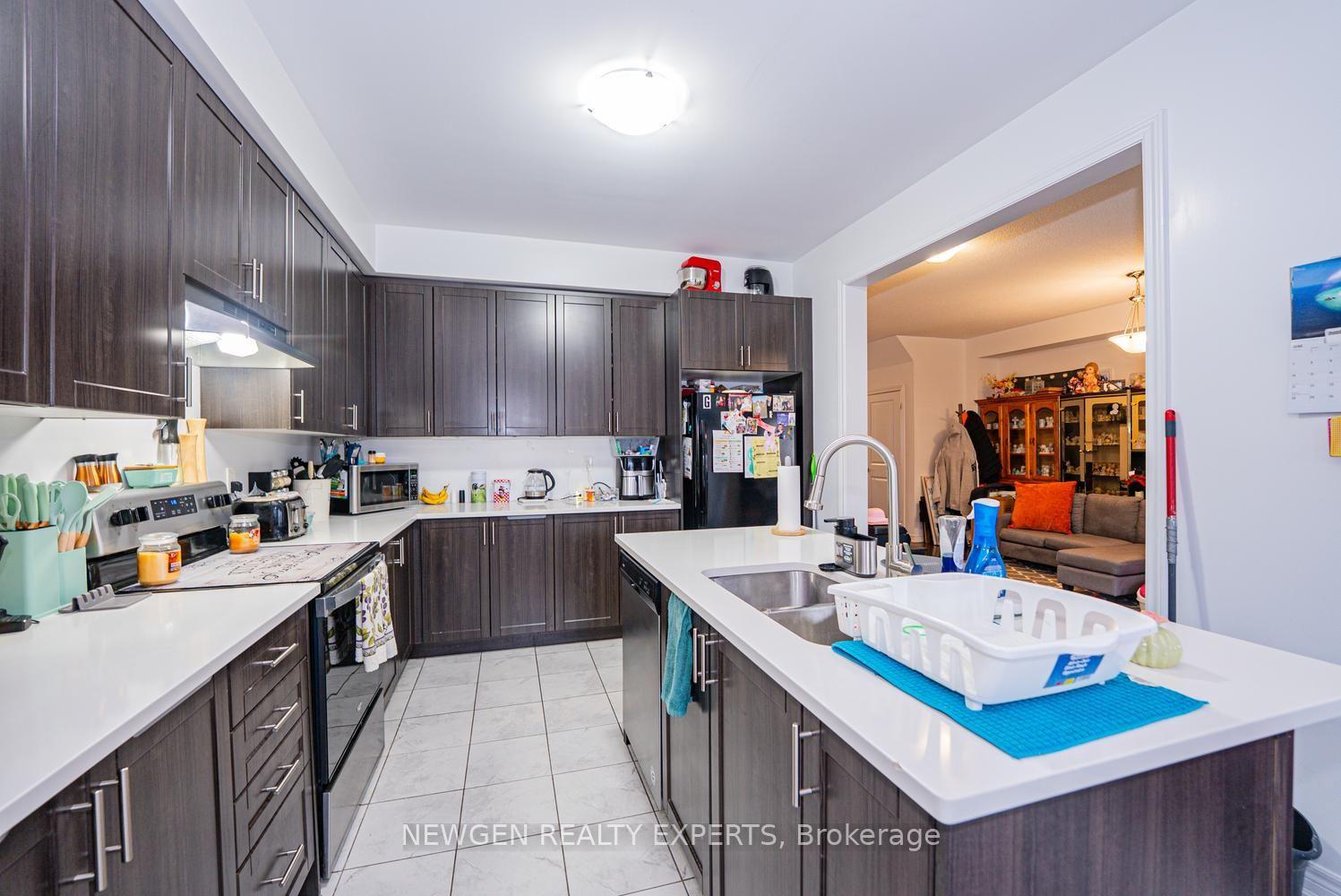 Photo 19 of 335 Ridley Crescent, Southgate — HOMEH