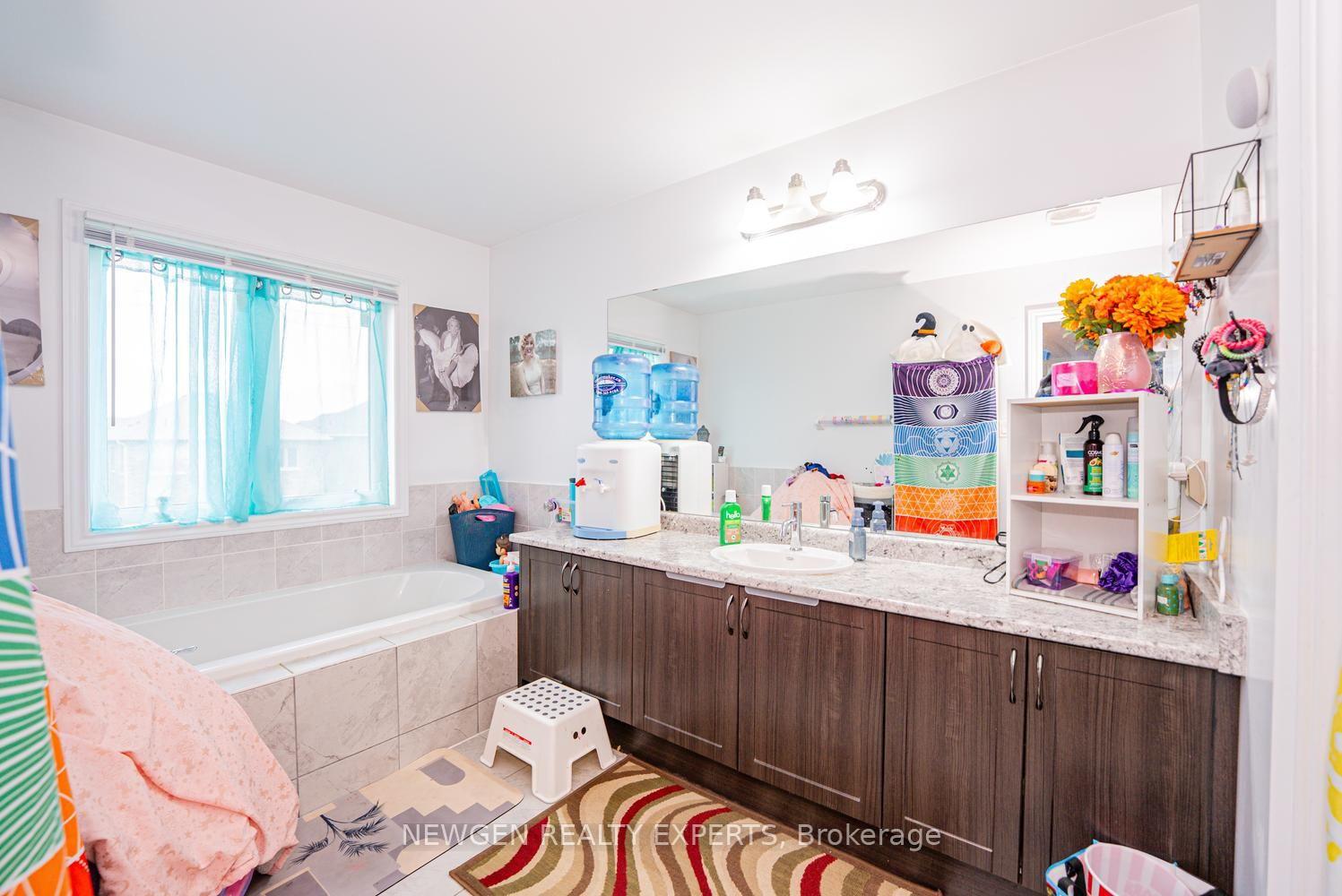 Photo 30 of 335 Ridley Crescent, Southgate — HOMEH