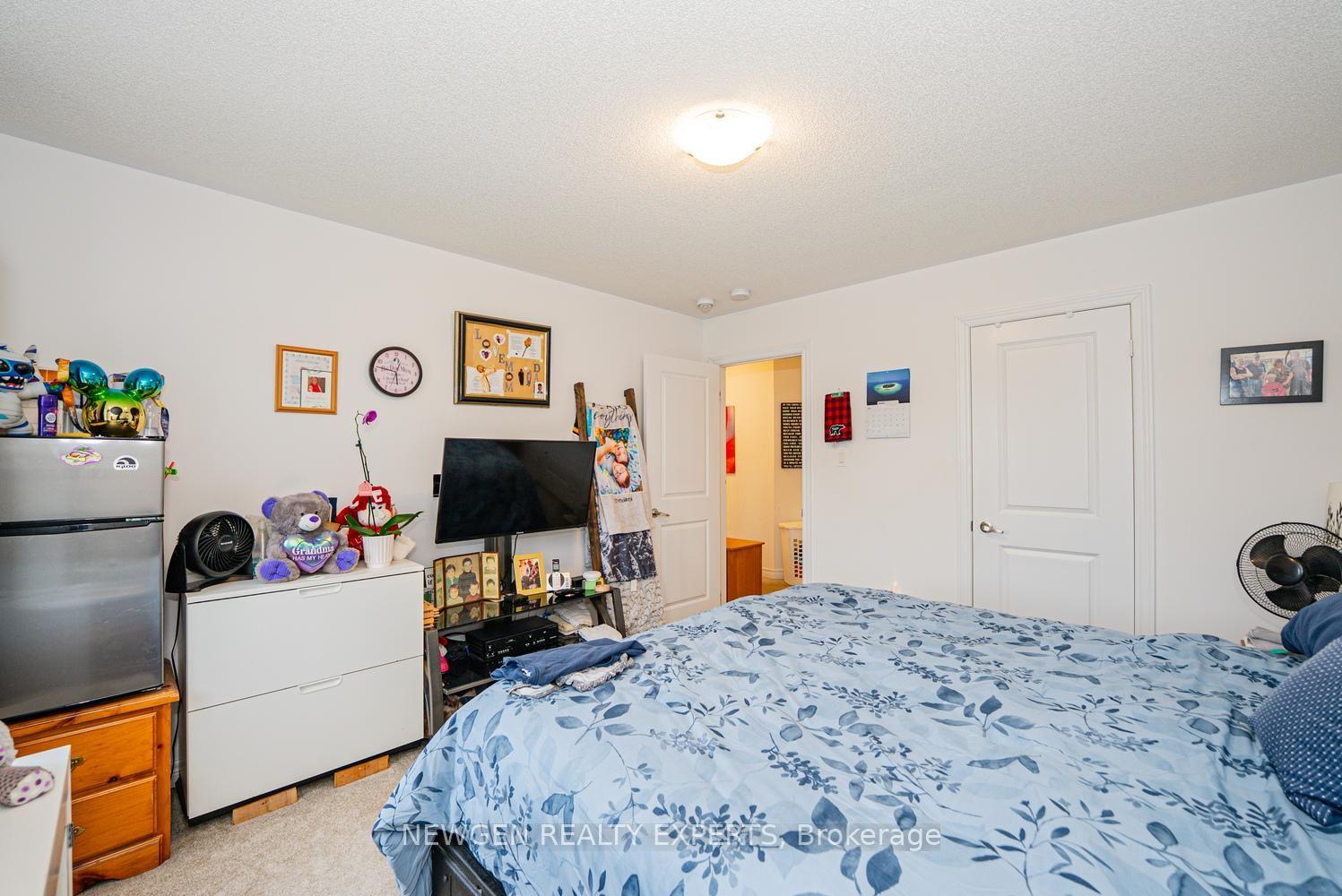 Photo 35 of 335 Ridley Crescent, Southgate — HOMEH