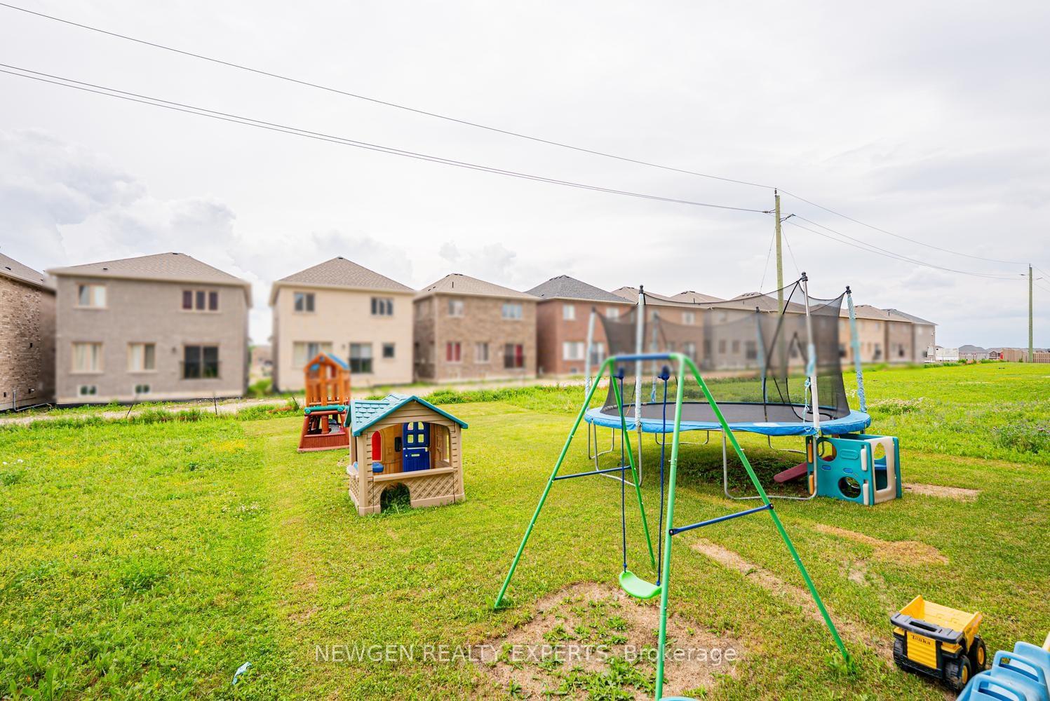 Photo 45 of 335 Ridley Crescent, Southgate — HOMEH
