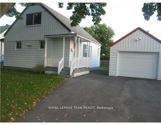 Photo 2 of 20 Argue Drive, Ottawa, Borden Farm/Stewart Farm/Carleton Heights/Parkwood Hills — HOMEH