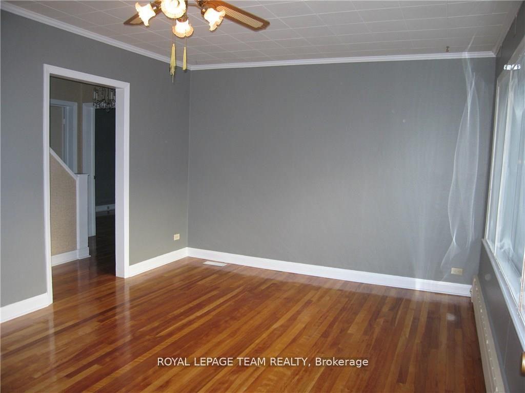 Photo 4 of 20 Argue Drive, Ottawa, Borden Farm/Stewart Farm/Carleton Heights/Parkwood Hills — HOMEH