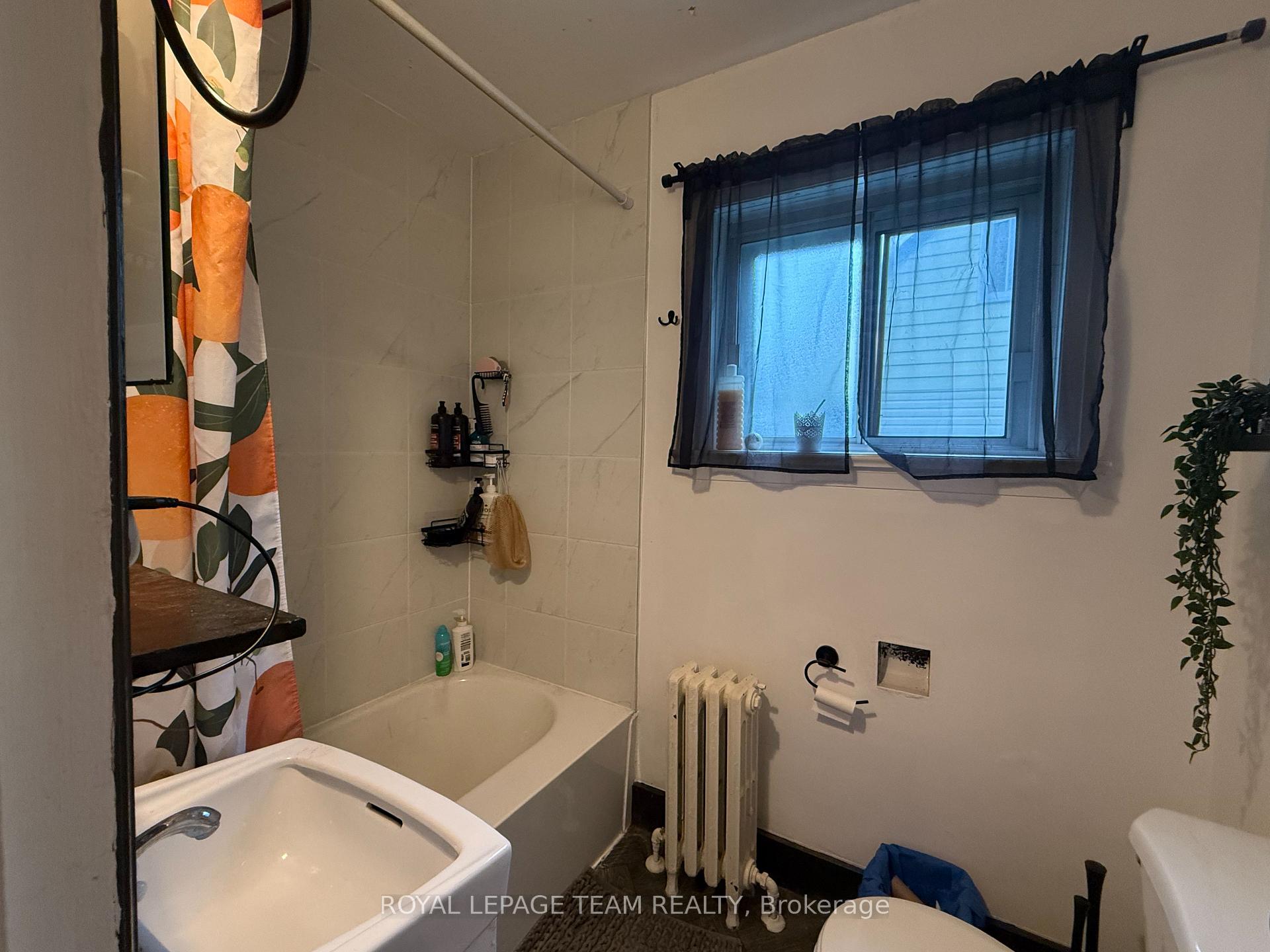 Photo 11 of 20 Argue Drive, Ottawa, Borden Farm/Stewart Farm/Carleton Heights/Parkwood Hills — HOMEH