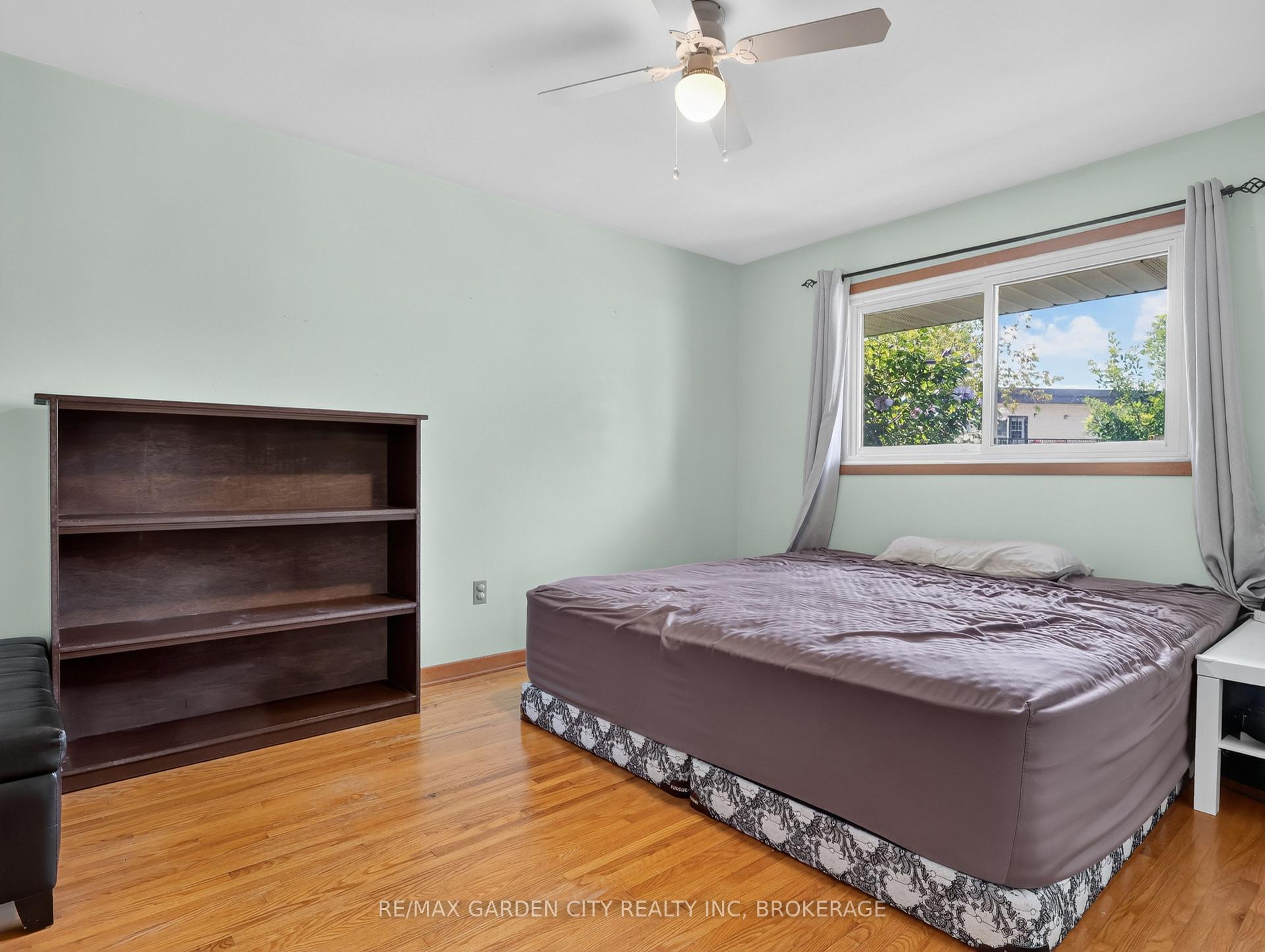 Photo 12 of 19 Black Knight Road, St. Catharines, Lakeport — HOMEH