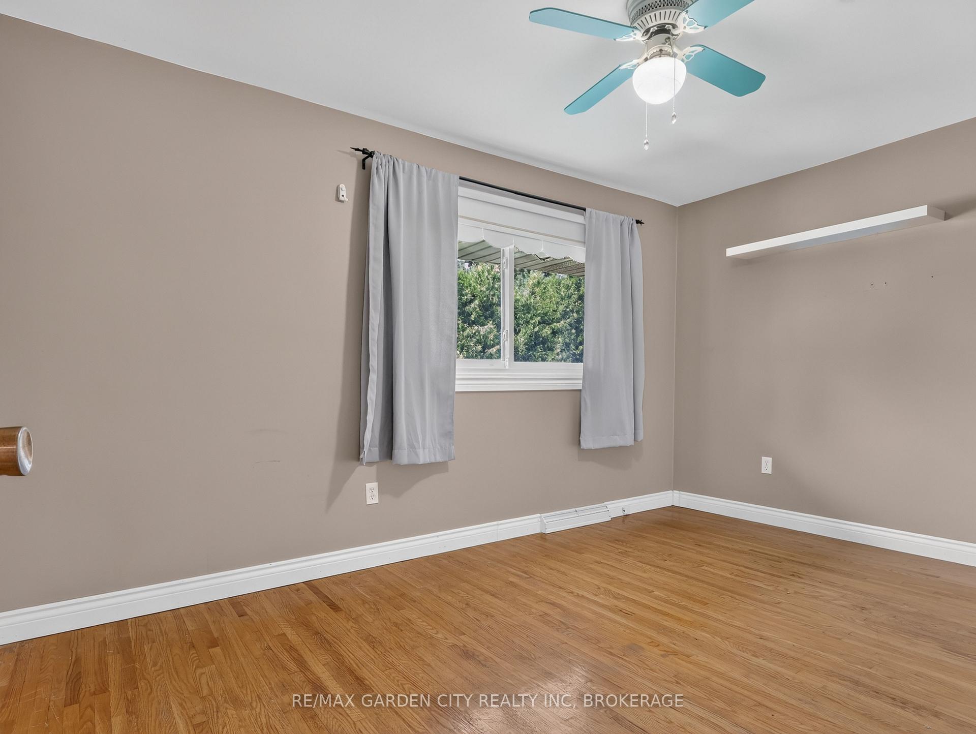 Photo 13 of 19 Black Knight Road, St. Catharines, Lakeport — HOMEH