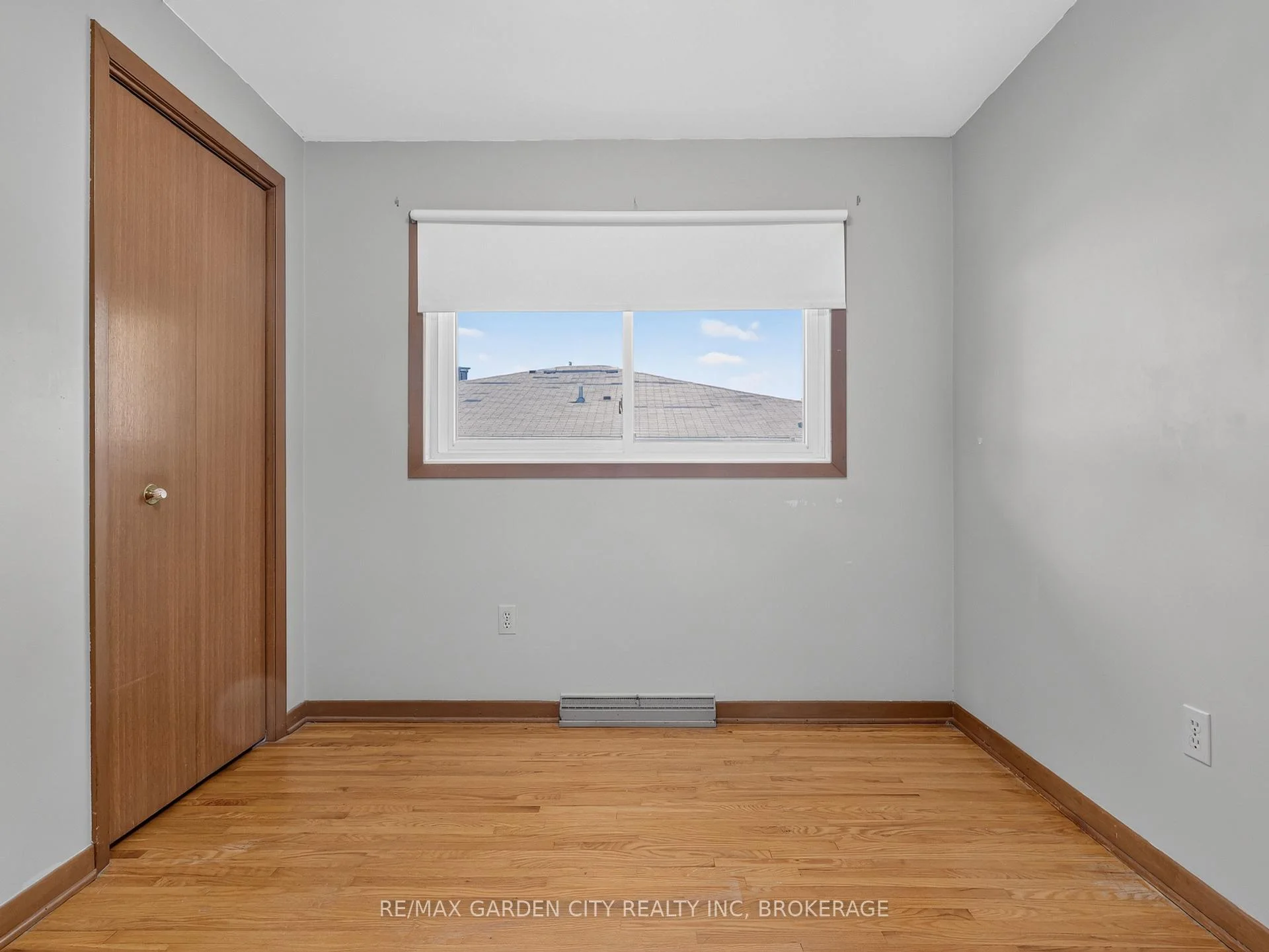Photo 14 of 19 Black Knight Road, St. Catharines, Lakeport — HOMEH