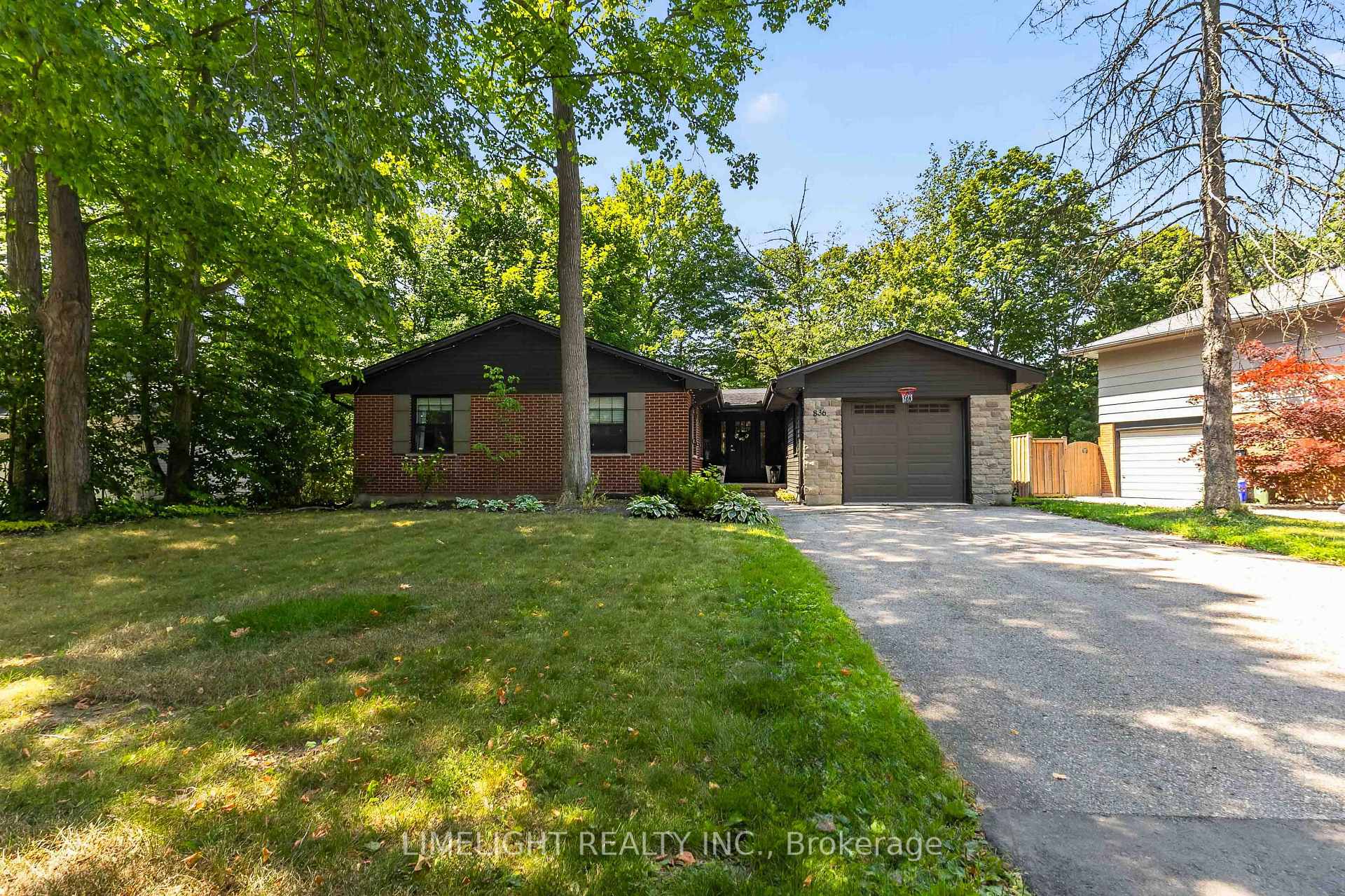 Photo of 836 Manchester Road