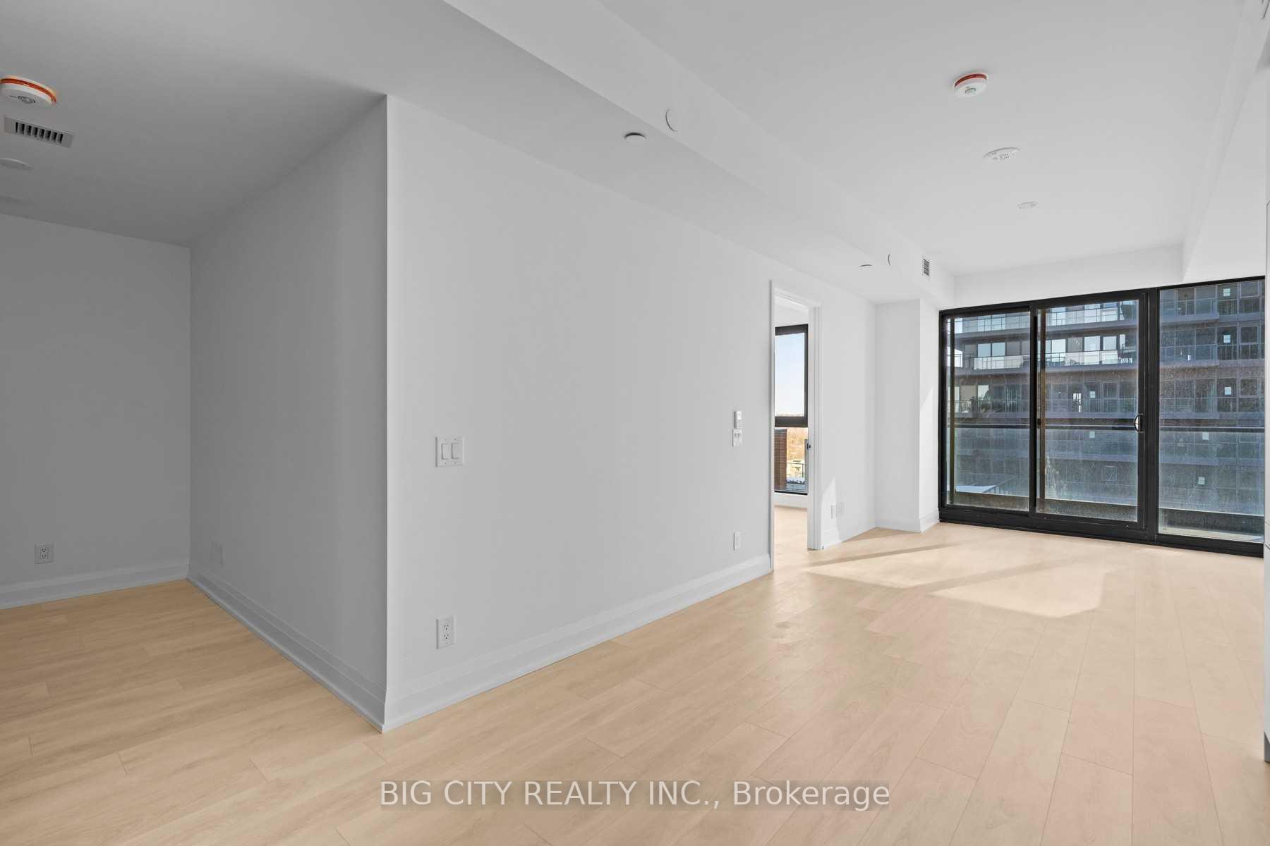 Photo 8 of Unit 1008, 33 Frederick Todd Way, Toronto, Thorncliffe Park — HOMEH