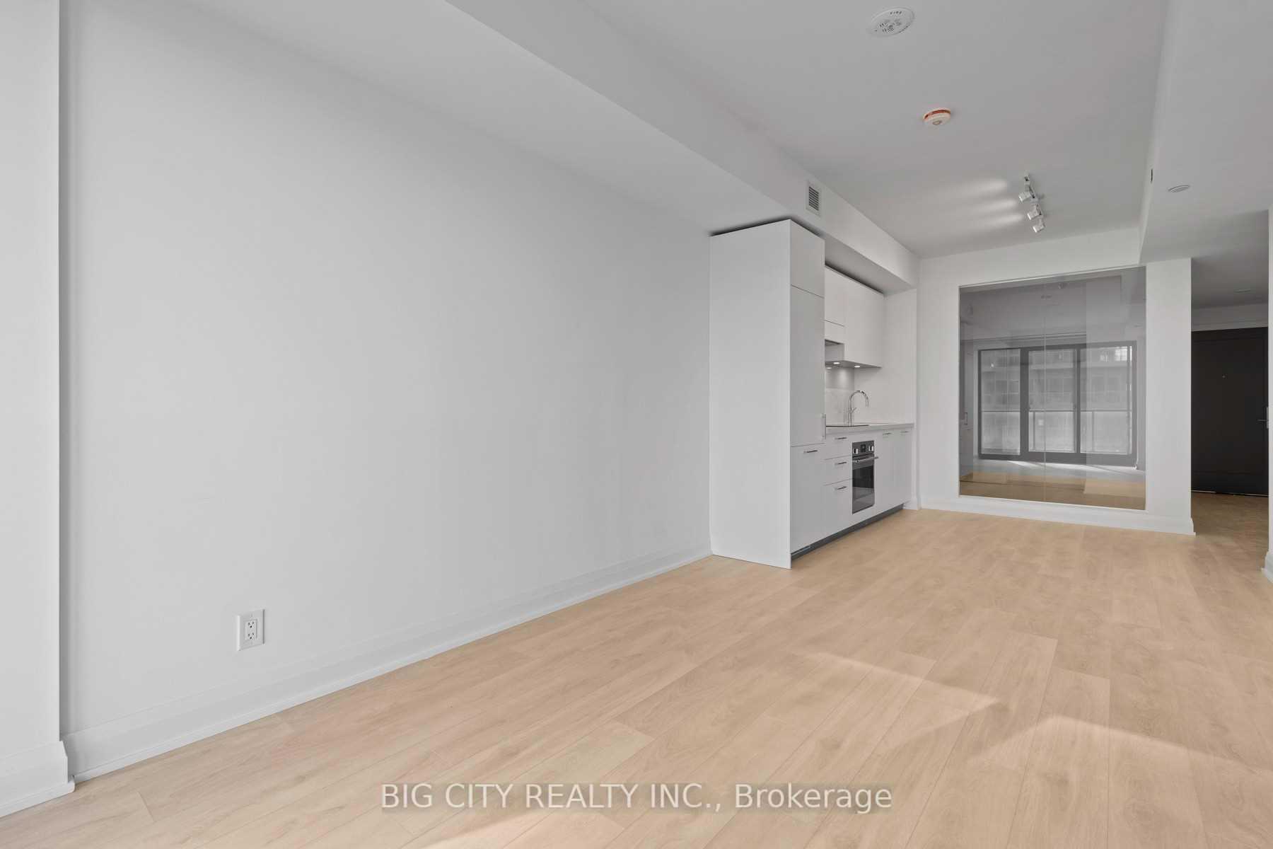 Photo 13 of Unit 1008, 33 Frederick Todd Way, Toronto, Thorncliffe Park — HOMEH