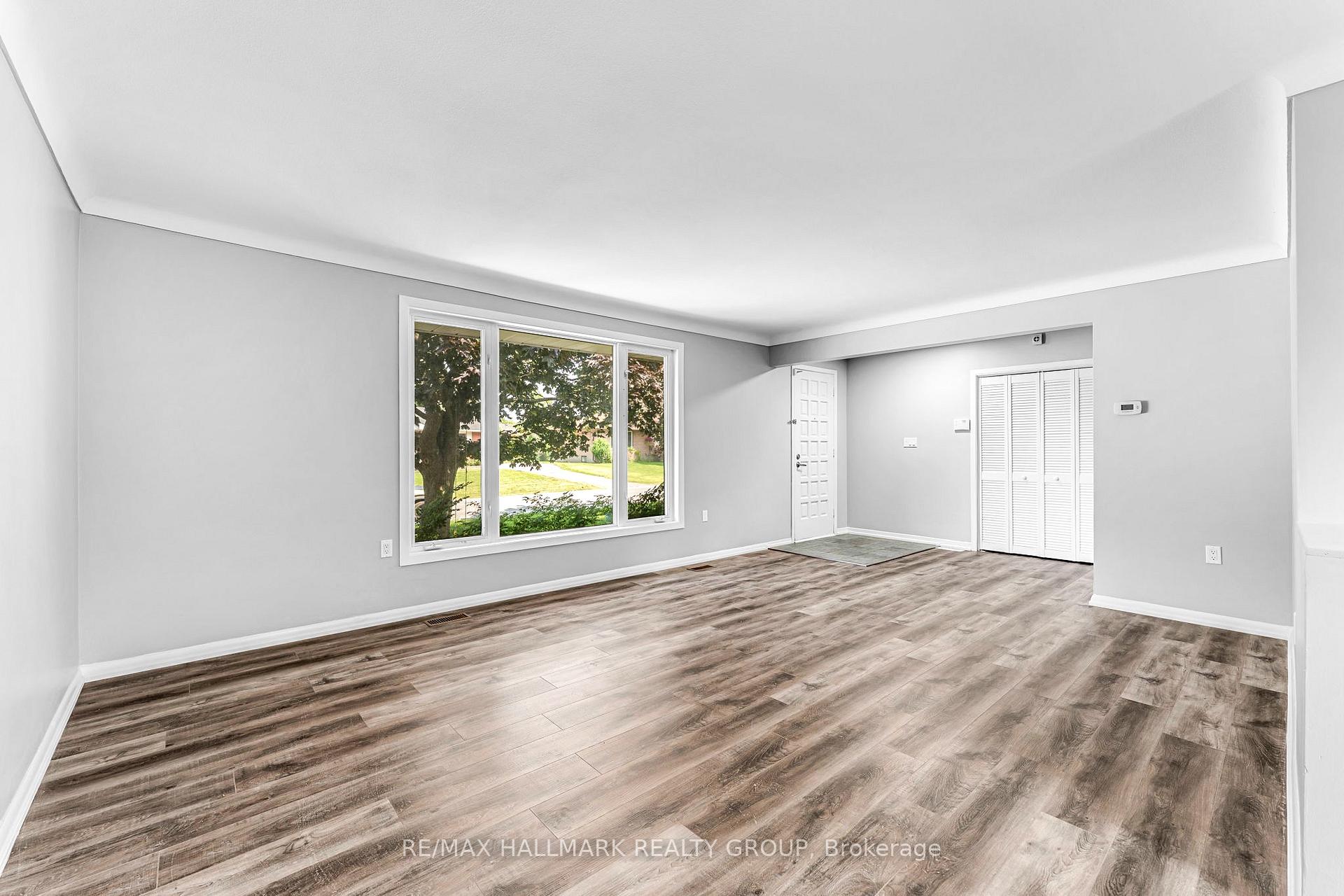 Photo 7 of 75 Briscoe Street, Loyalist, Amherstview — HOMEH