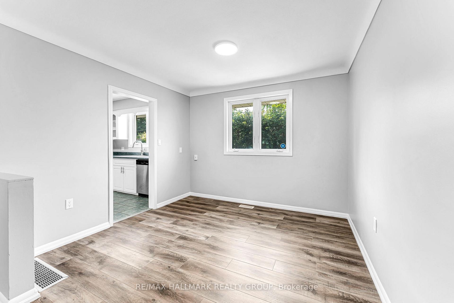 Photo 9 of 75 Briscoe Street, Loyalist, Amherstview — HOMEH