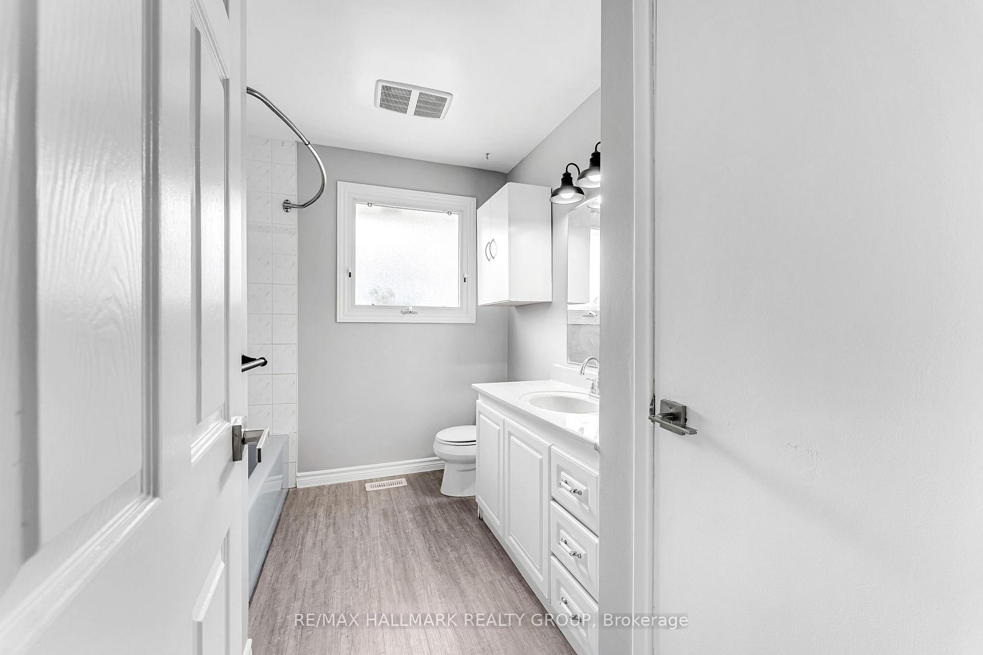 Photo 15 of 75 Briscoe Street, Loyalist, Amherstview — HOMEH