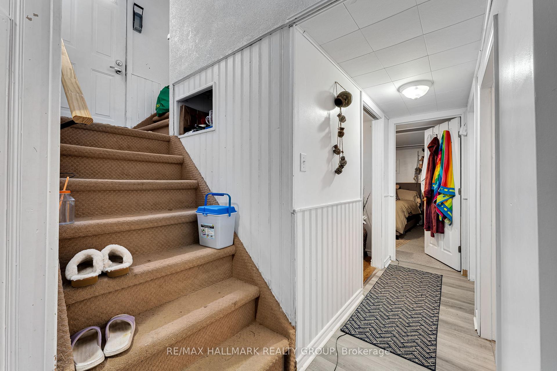 Photo 26 of 75 Briscoe Street, Loyalist, Amherstview — HOMEH