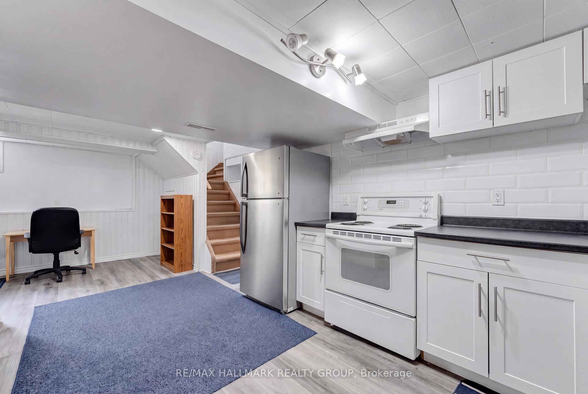 Photo 33 of 75 Briscoe Street, Loyalist, Amherstview — HOMEH