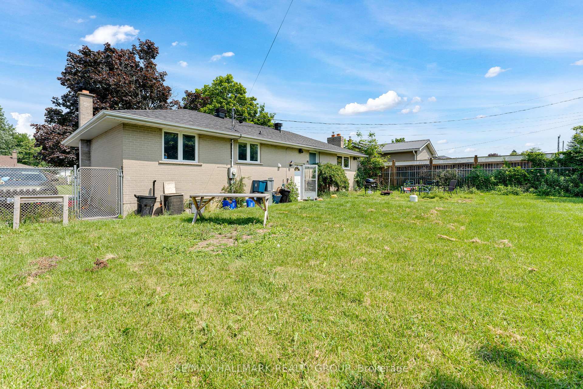 Photo 41 of 75 Briscoe Street, Loyalist, Amherstview — HOMEH