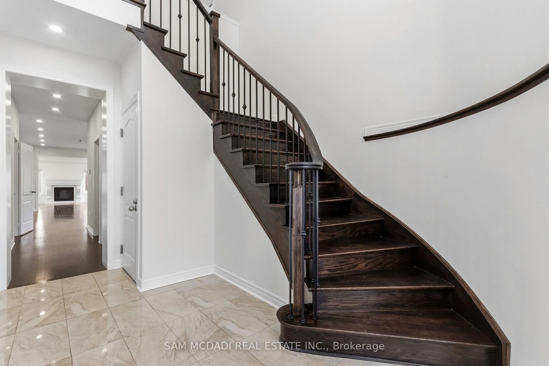 Photo 6 of 26 Montpelier Street, Brampton, Brampton West — HOMEH