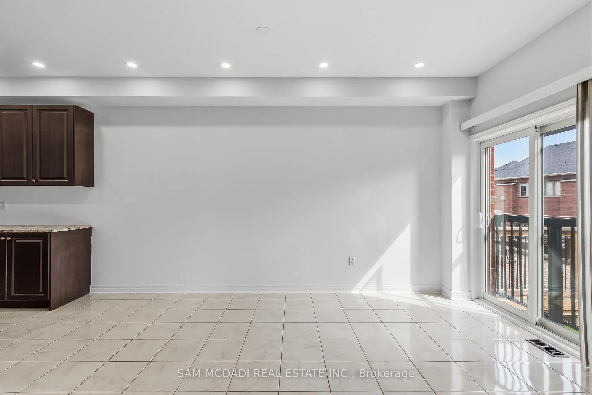 Photo 12 of 26 Montpelier Street, Brampton, Brampton West — HOMEH