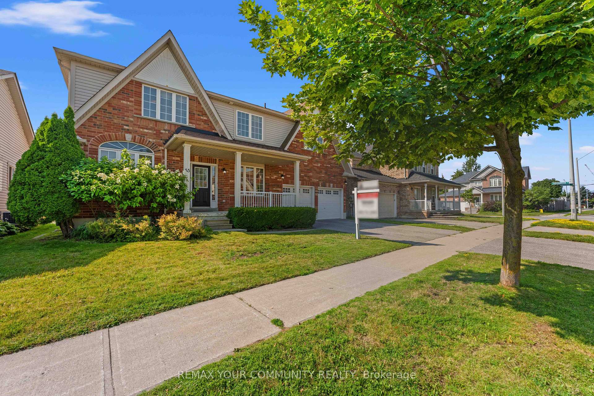 Photo 3 of 53 Brookwood Drive, Barrie, 400 West — HOMEH