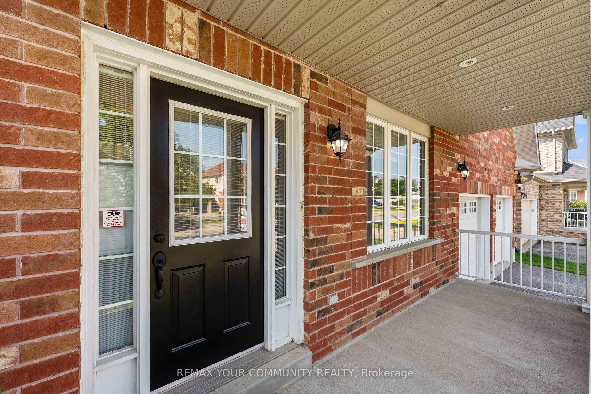 Photo 4 of 53 Brookwood Drive, Barrie, 400 West — HOMEH
