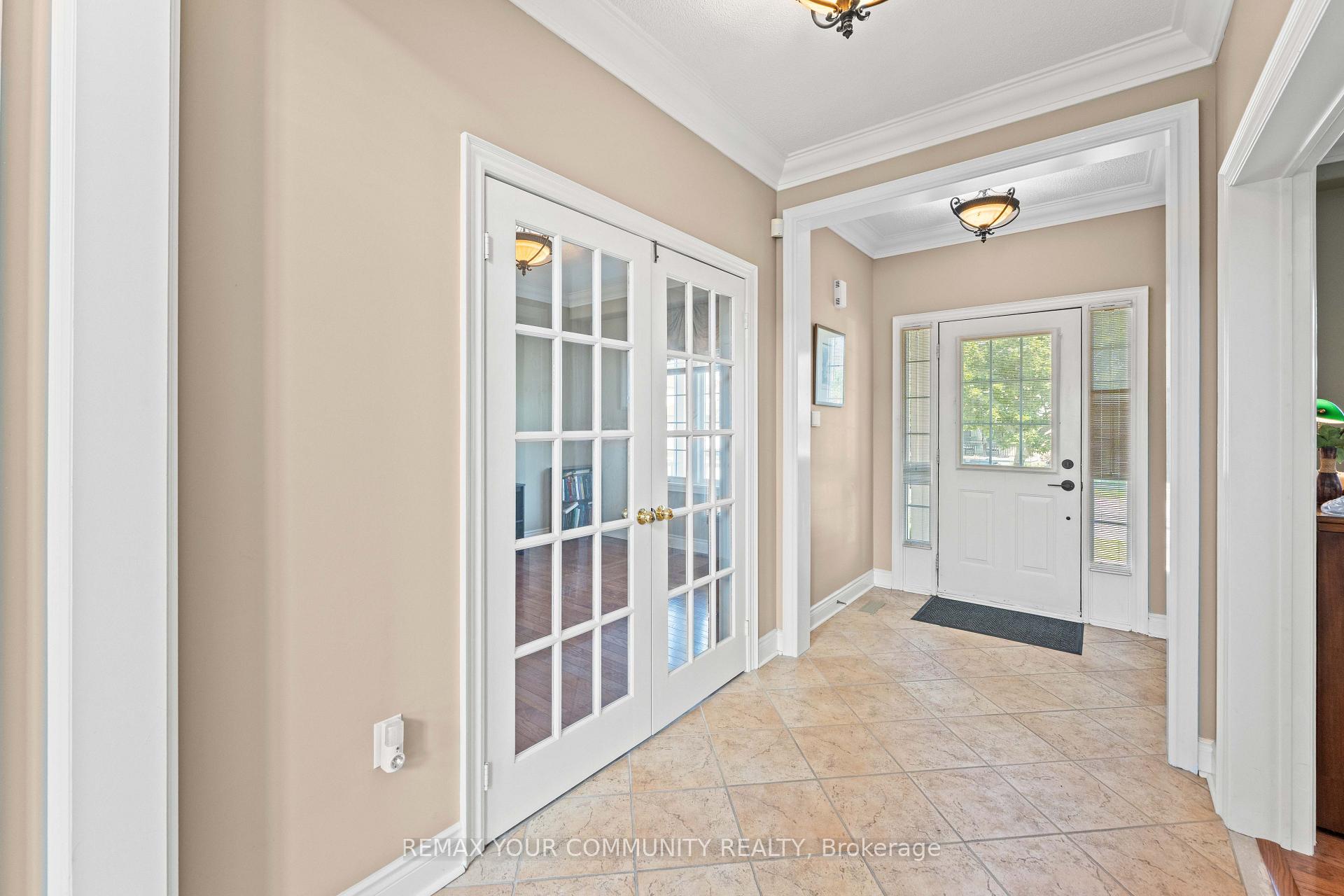 Photo 6 of 53 Brookwood Drive, Barrie, 400 West — HOMEH