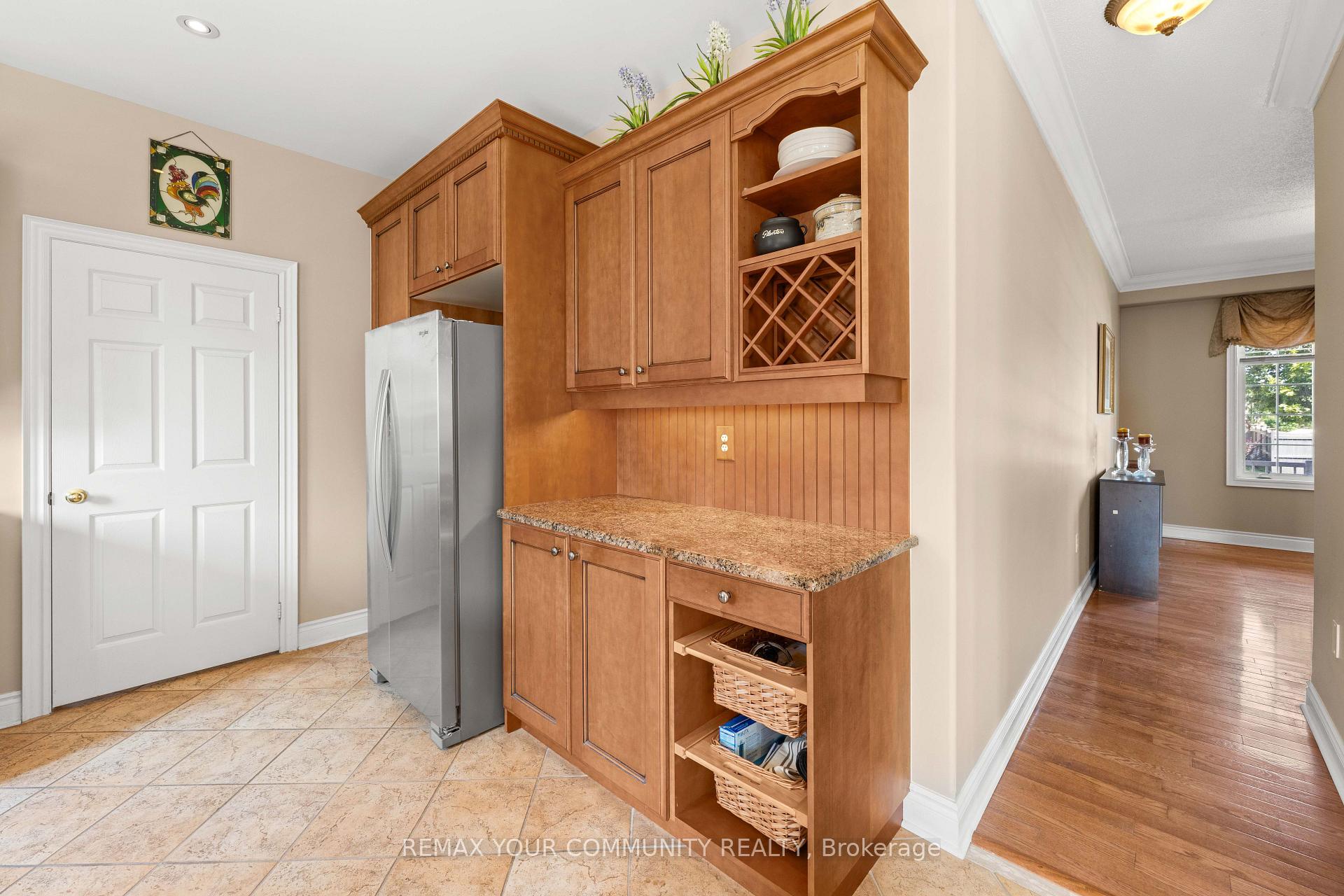 Photo 27 of 53 Brookwood Drive, Barrie, 400 West — HOMEH