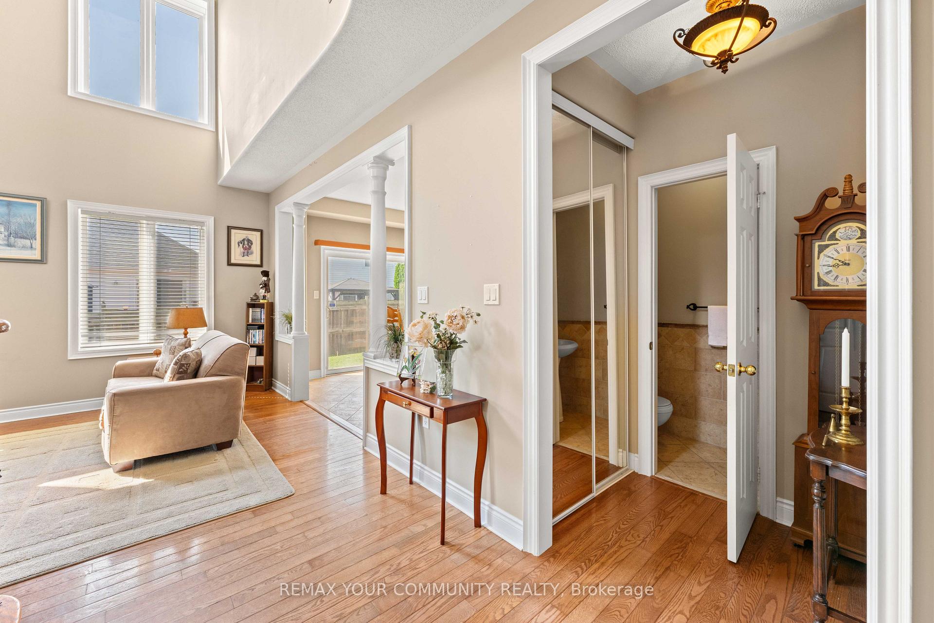 Photo 29 of 53 Brookwood Drive, Barrie, 400 West — HOMEH
