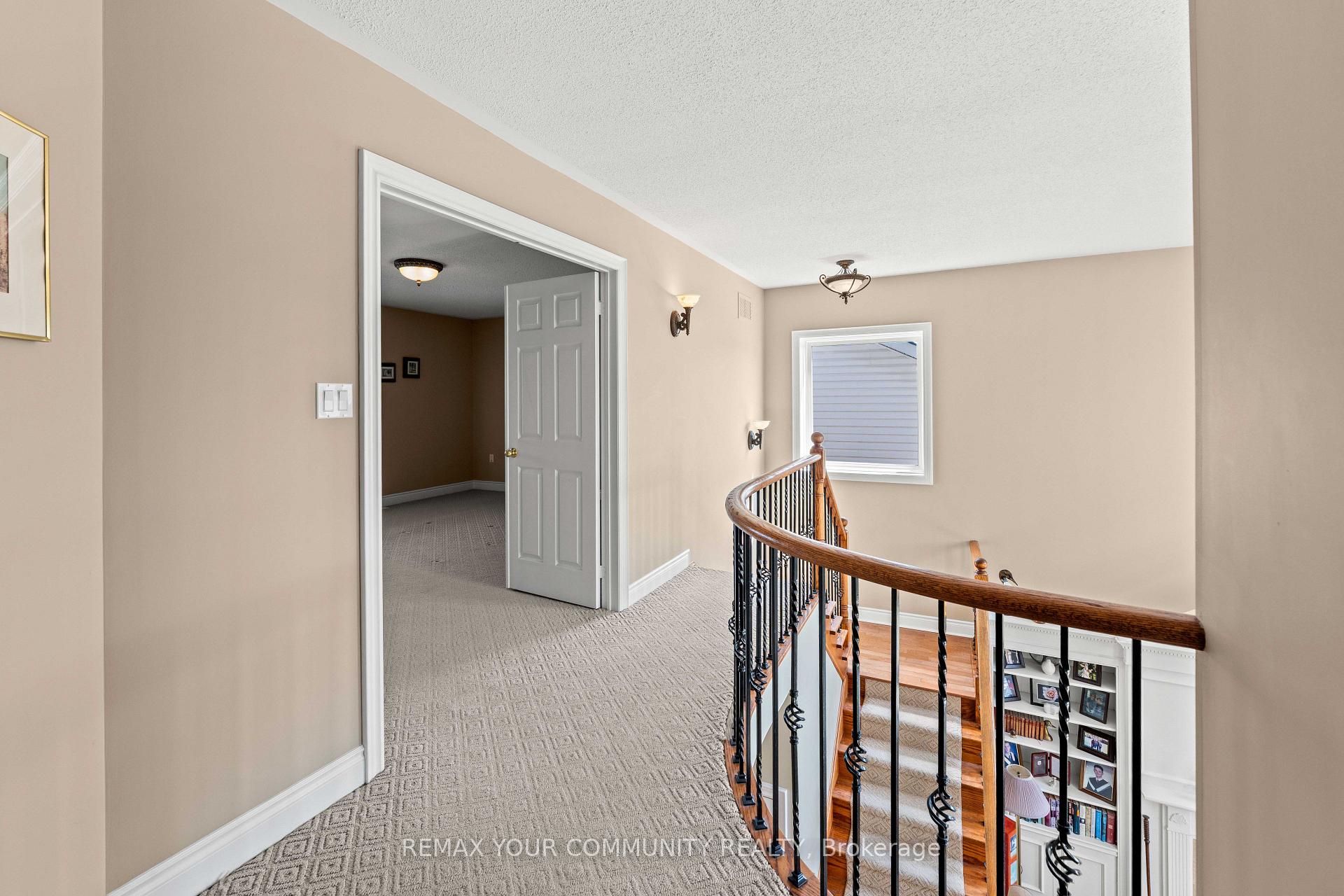Photo 31 of 53 Brookwood Drive, Barrie, 400 West — HOMEH