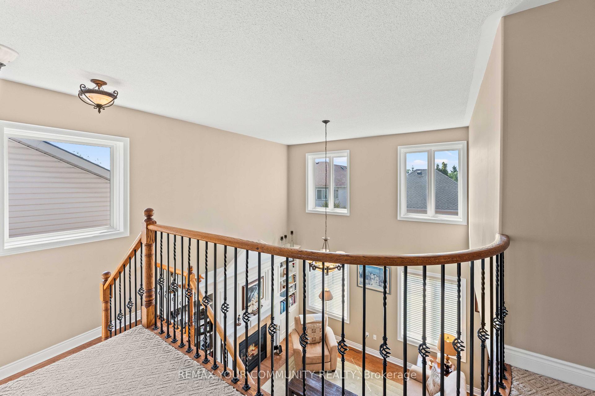 Photo 32 of 53 Brookwood Drive, Barrie, 400 West — HOMEH