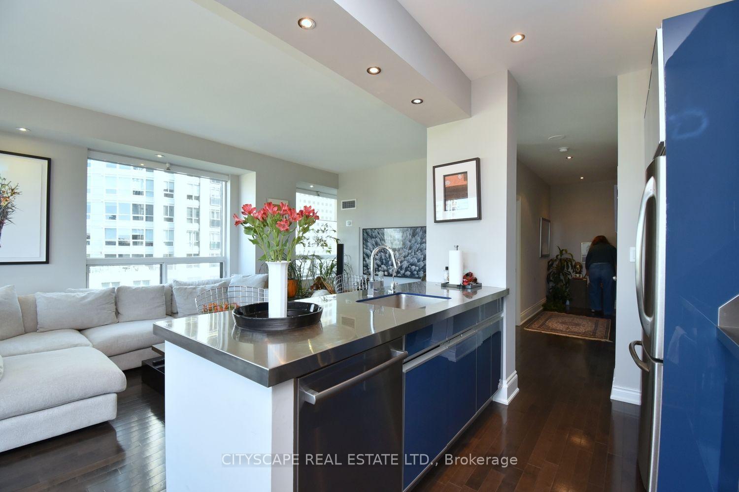 Photo 14 of 903 Bloor Street, Toronto, Dovercourt-Wallace Emerson-Junction — HOMEH