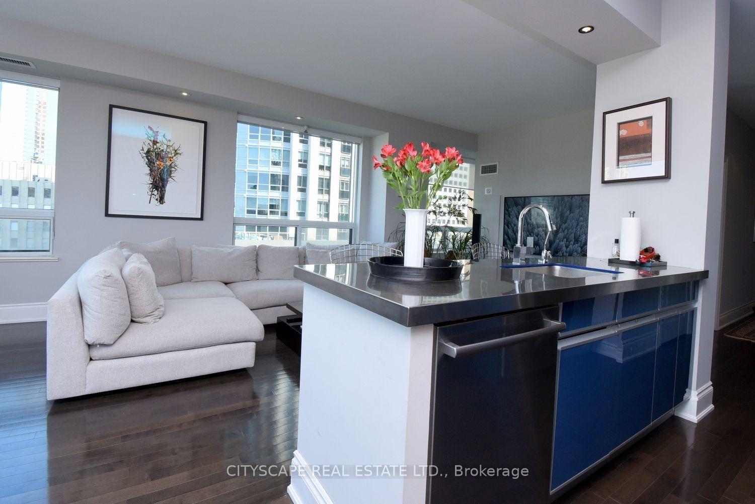 Photo 16 of 903 Bloor Street, Toronto, Dovercourt-Wallace Emerson-Junction — HOMEH
