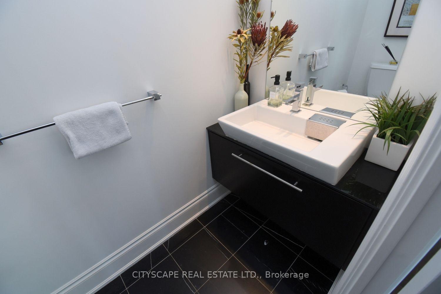 Photo 18 of 903 Bloor Street, Toronto, Dovercourt-Wallace Emerson-Junction — HOMEH