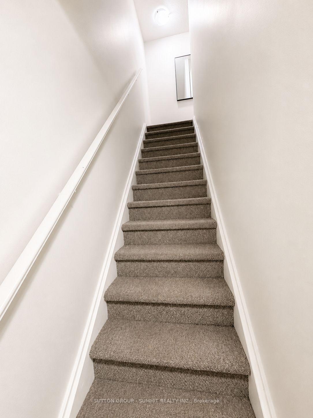 Photo 14 of 433a Dunvegan Drive, Waterloo, Lincoln Village — HOMEH