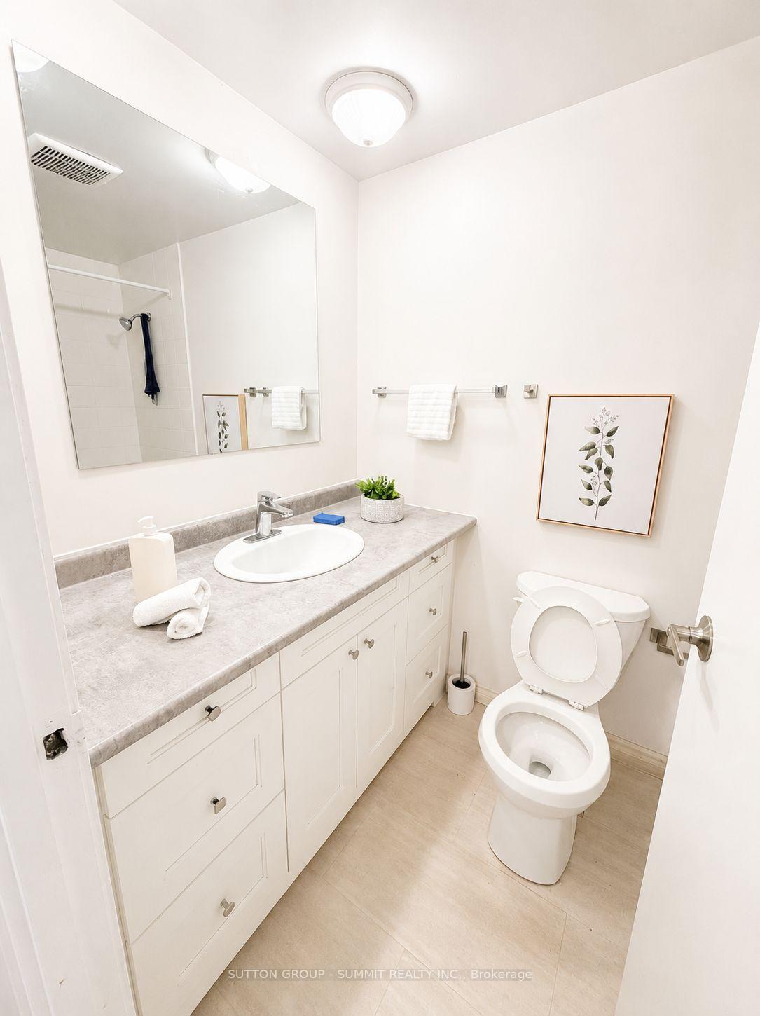 Photo 16 of 433a Dunvegan Drive, Waterloo, Lincoln Village — HOMEH