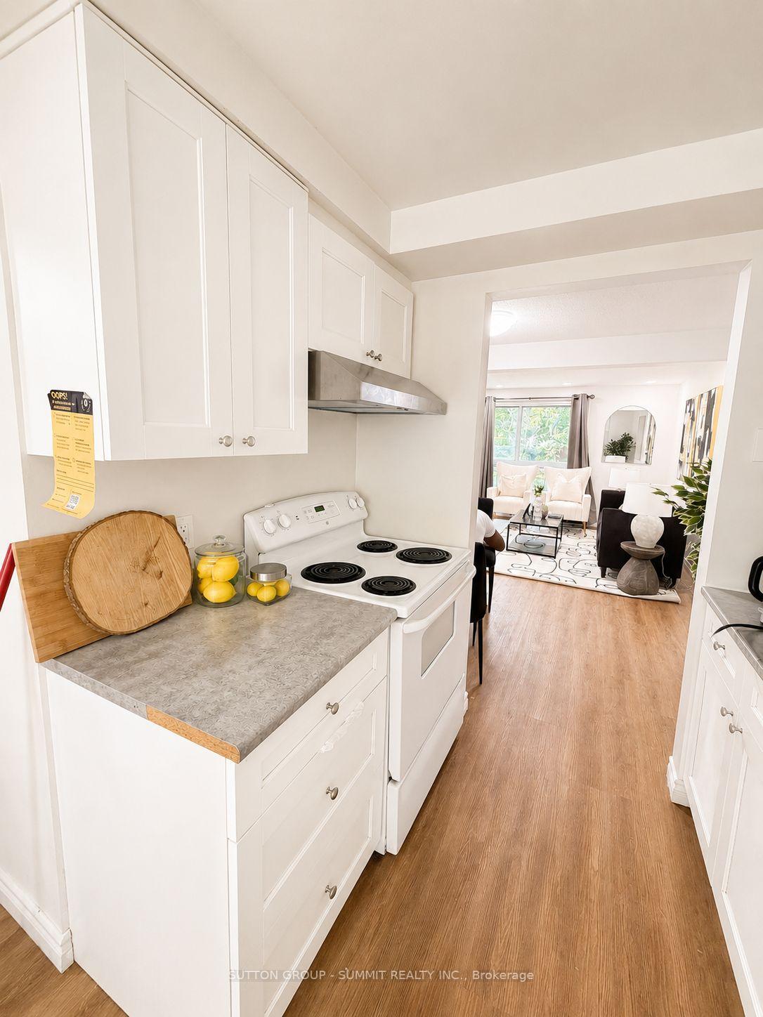 Photo 17 of 433a Dunvegan Drive, Waterloo, Lincoln Village — HOMEH