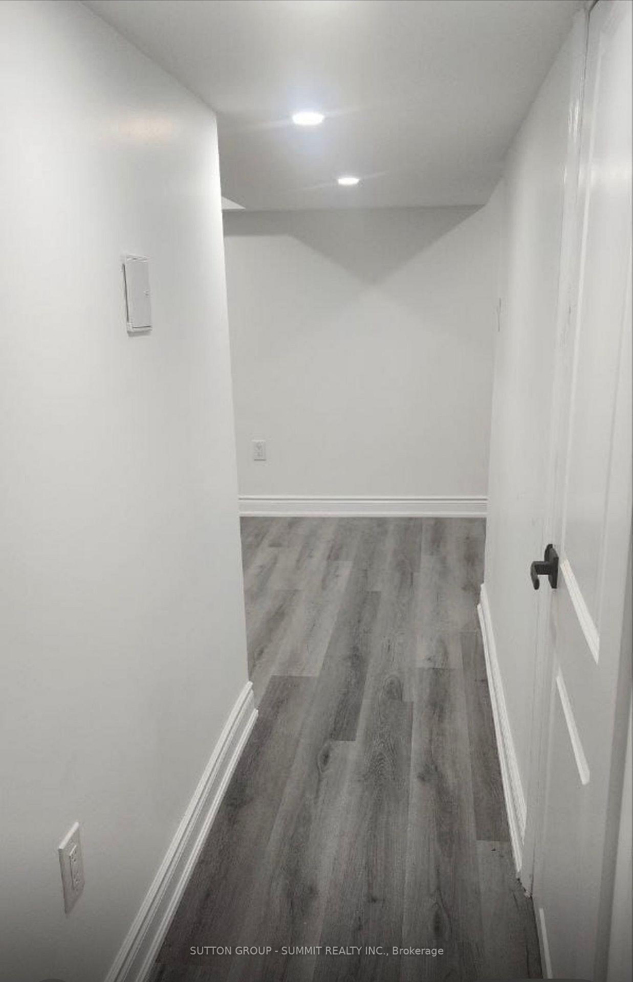 Photo 33 of 433a Dunvegan Drive, Waterloo, Lincoln Village — HOMEH