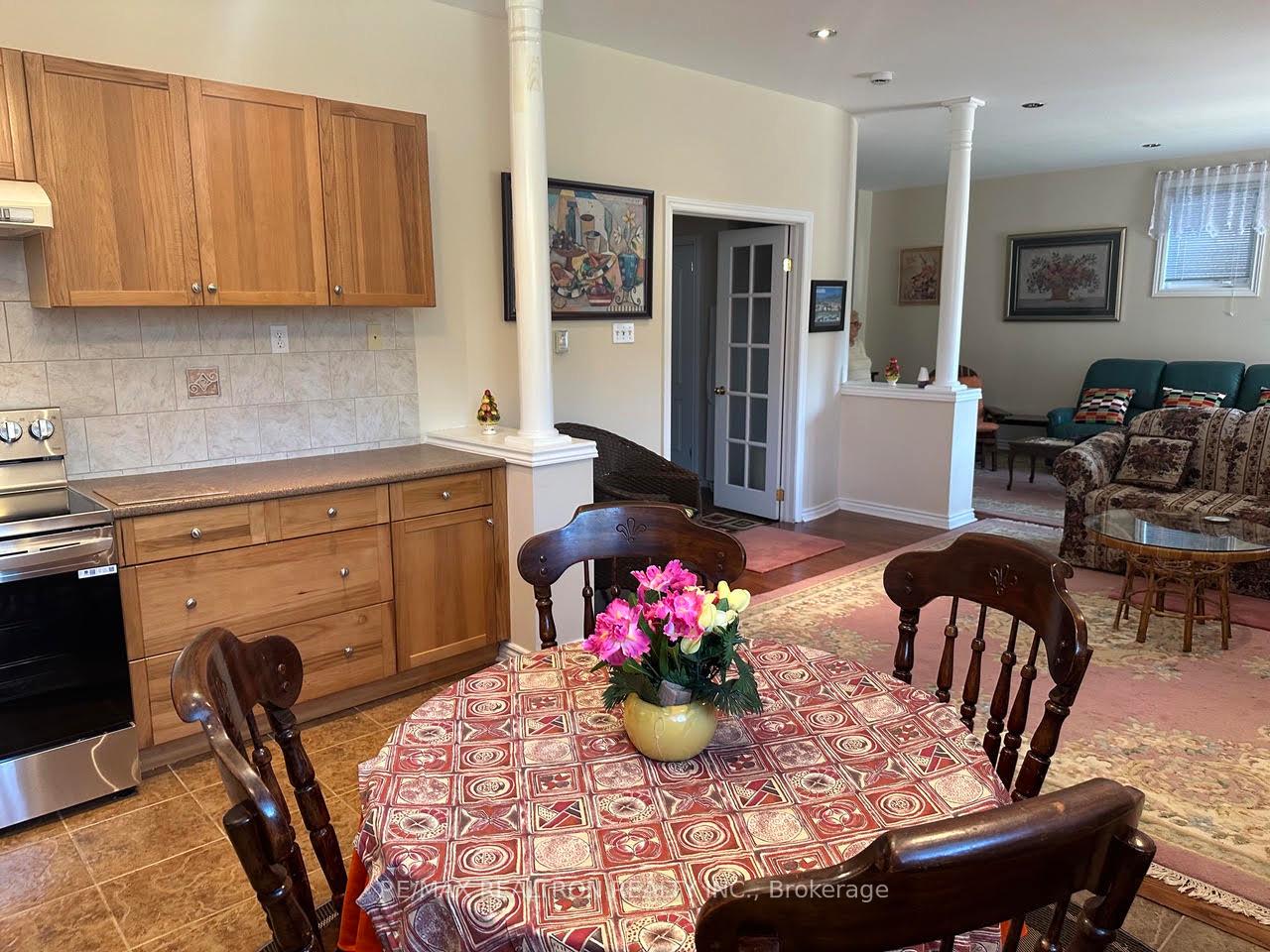 Photo 8 of Unit Basement, 95 Ames Crescent, Aurora, Bayview Northeast — HOMEH