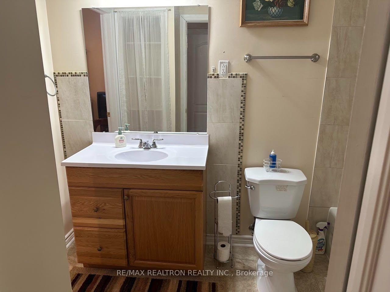 Photo 15 of Unit Basement, 95 Ames Crescent, Aurora, Bayview Northeast — HOMEH
