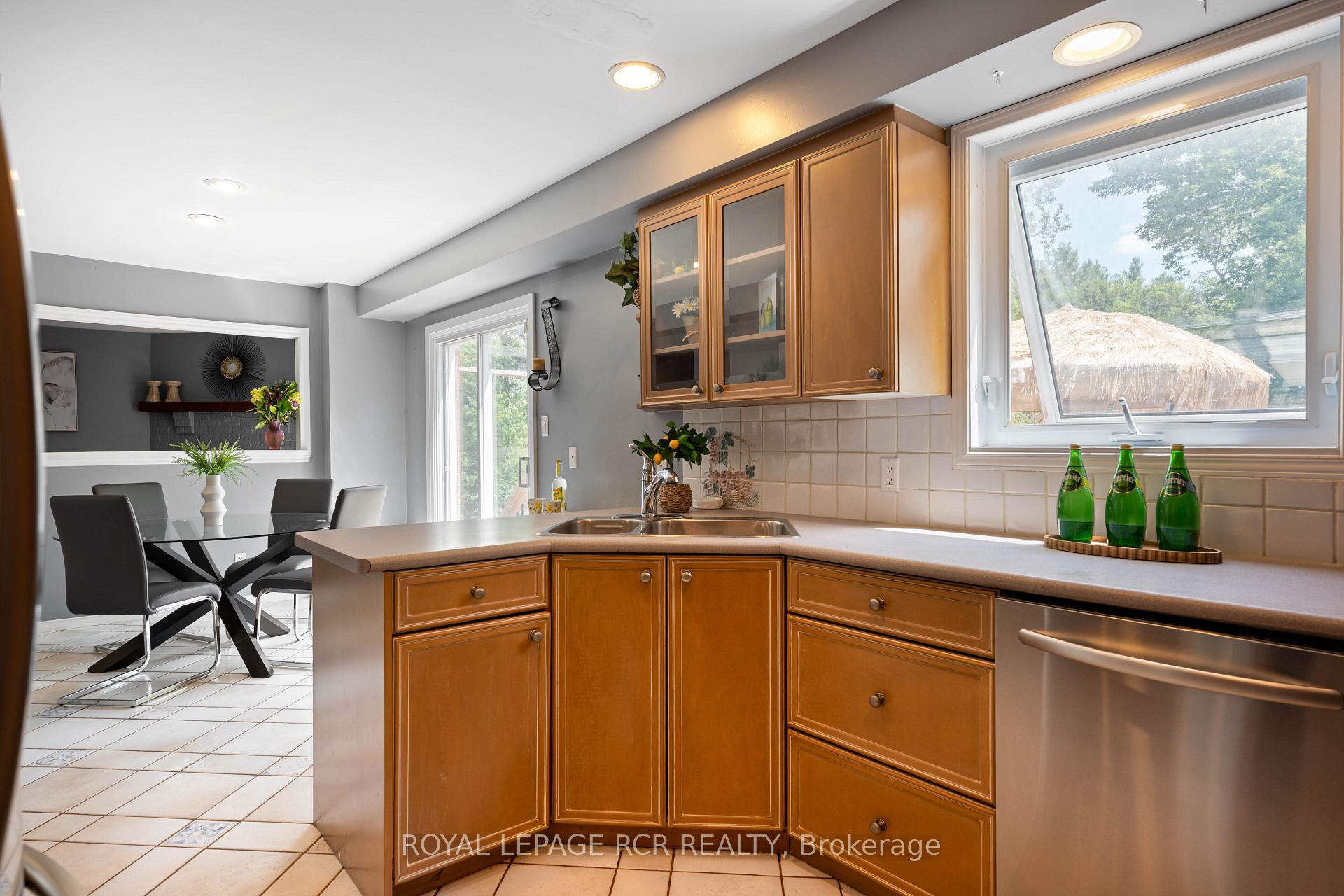 Photo 22 of 113 Meadow Drive, Orangeville — HOMEH