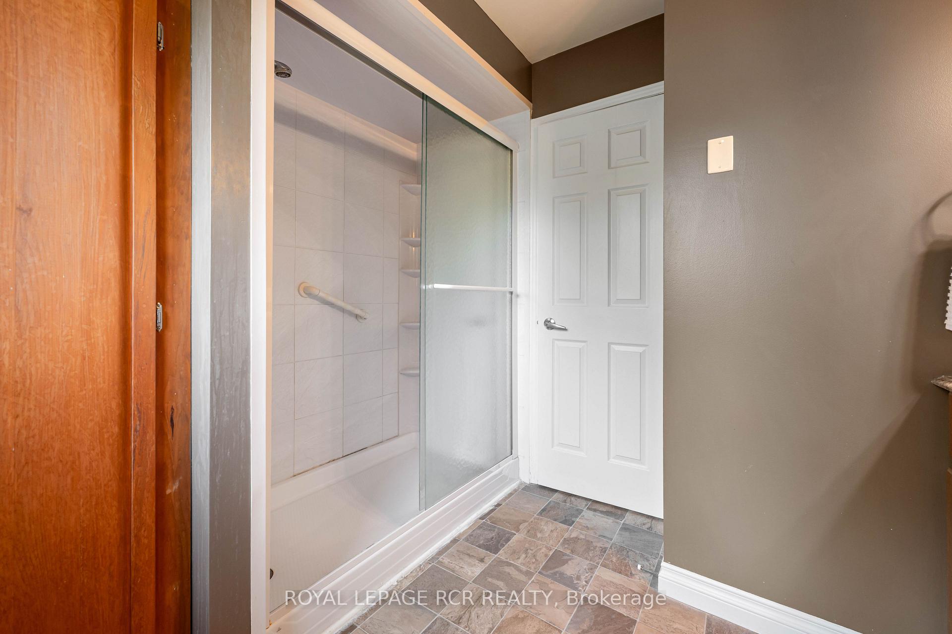 Photo 44 of 113 Meadow Drive, Orangeville — HOMEH